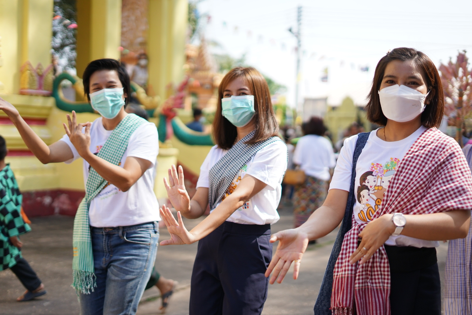 พช.หนองคาย ร่วม พิธีทอดกฐินสามัคคี กองทุนหมู่บ้านและชุมชนเมืองแห่งชาติ ณ วัดท่าทรายสะอาด อำเภอศรีเชียงใหม่
