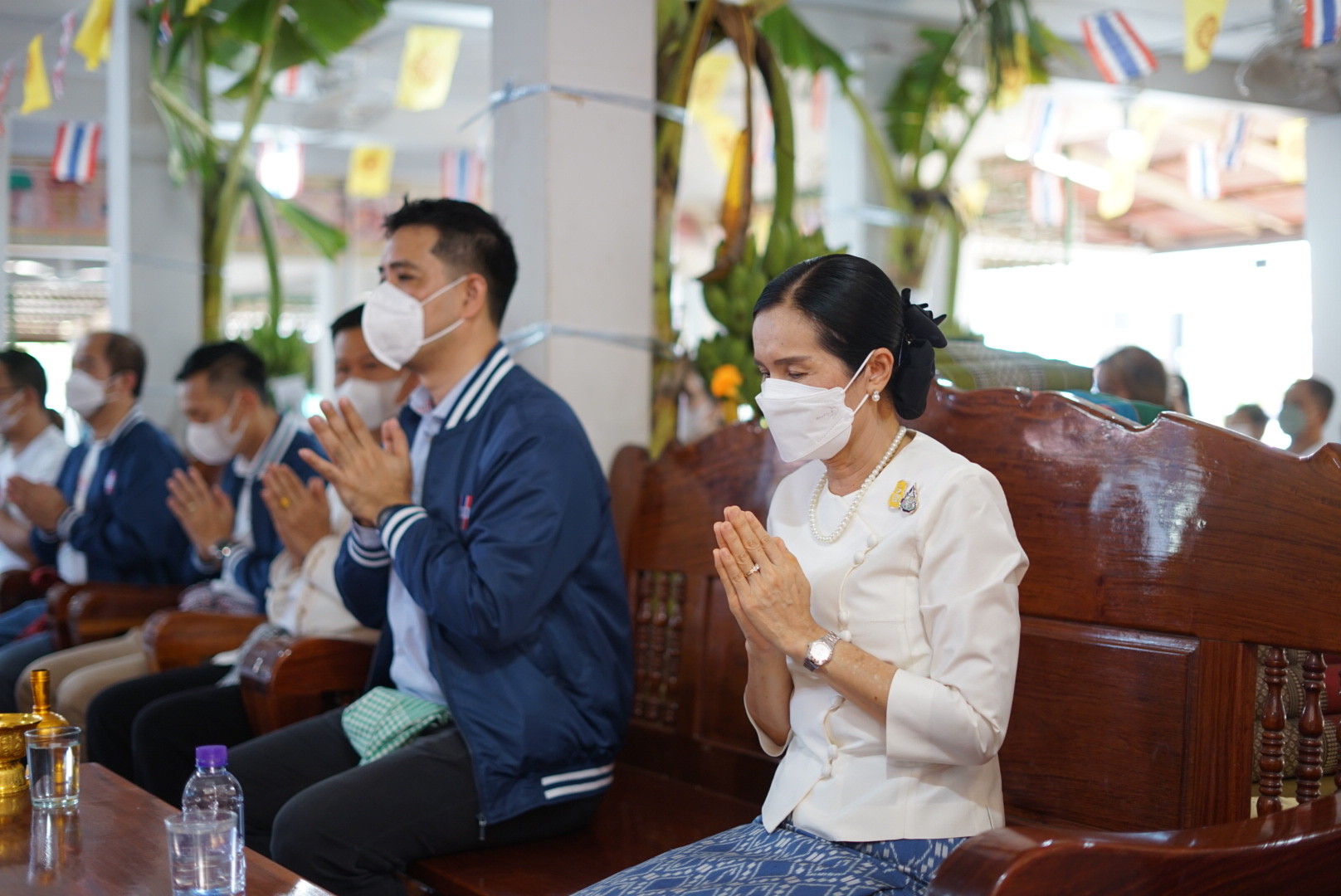 พช.หนองคาย ร่วม พิธีทอดกฐินสามัคคี กองทุนหมู่บ้านและชุมชนเมืองแห่งชาติ ณ วัดท่าทรายสะอาด อำเภอศรีเชียงใหม่