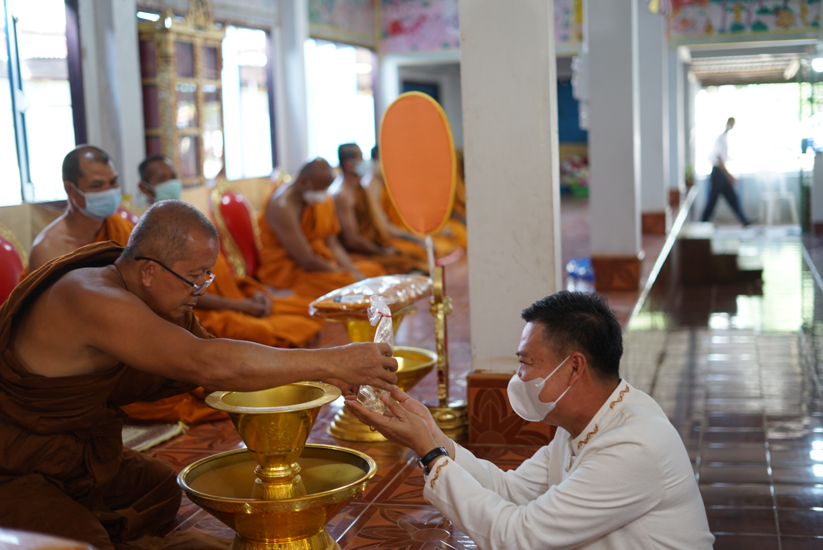 พช.หนองคาย ร่วม พิธีทอดกฐินสามัคคี กองทุนหมู่บ้านและชุมชนเมืองแห่งชาติ ณ วัดท่าทรายสะอาด อำเภอศรีเชียงใหม่