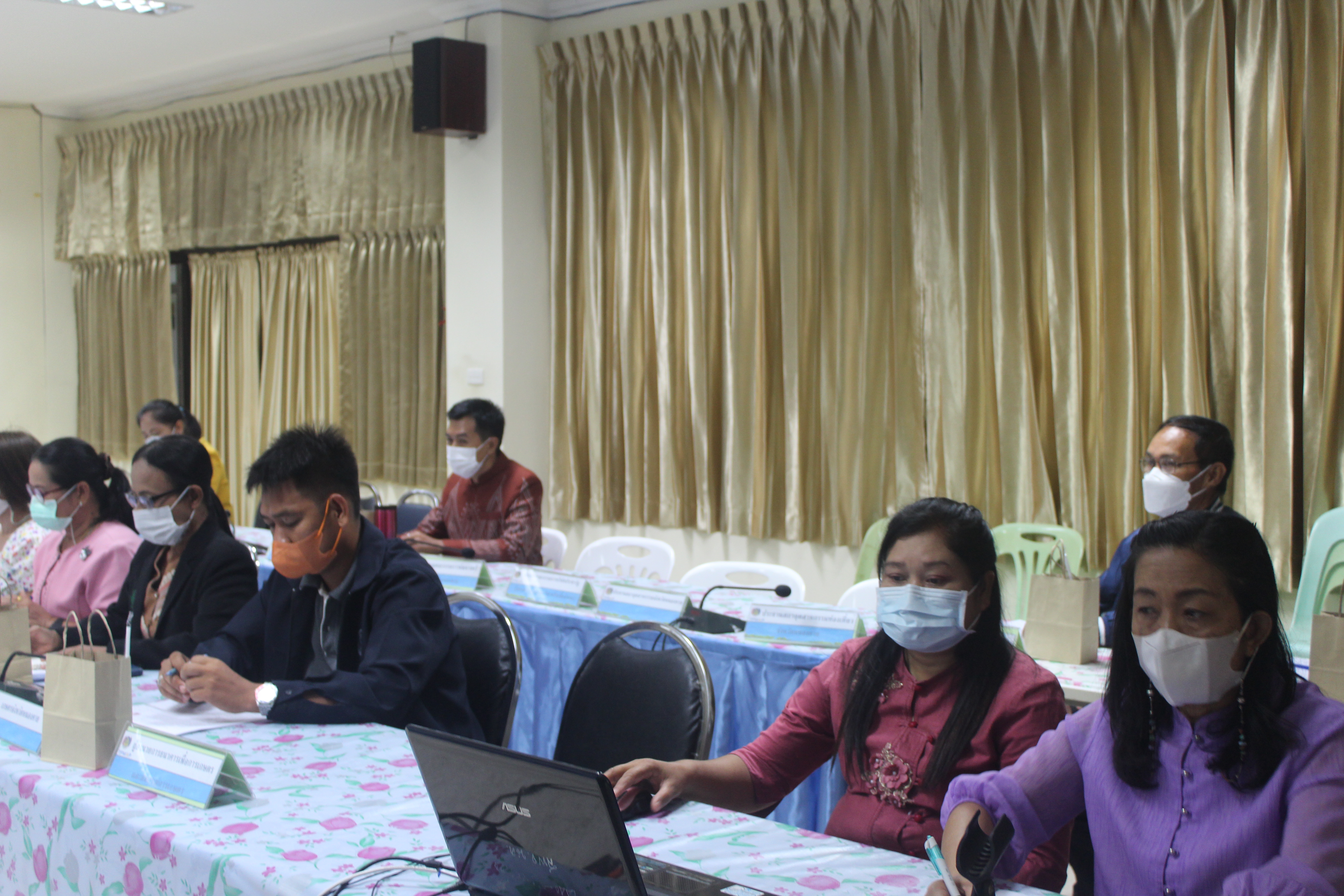 จังหวัดหนองคาย ประชุมคณะกรรมการบริหารศูนย์อำนวยการขจัดความยากจนและพัฒนาคนทุกช่วงวัยอย่างยั่งยืนตามหลักปรัชญาของเศรษฐกิจพอเพียงจังหวัดหนองคาย (คจพ.จ.) ครั้งที่ 1/2566