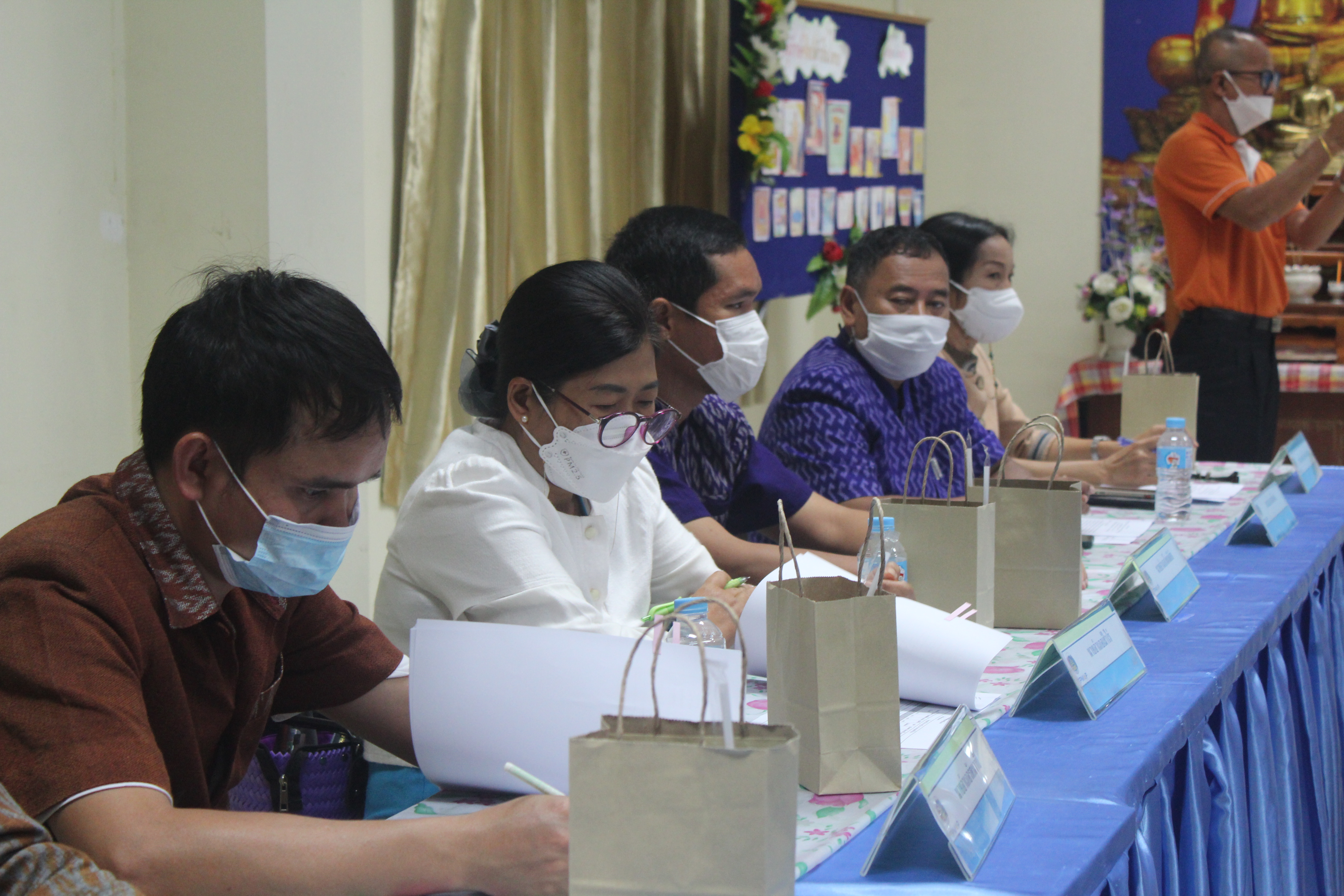 จังหวัดหนองคาย ประชุมคณะกรรมการบริหารศูนย์อำนวยการขจัดความยากจนและพัฒนาคนทุกช่วงวัยอย่างยั่งยืนตามหลักปรัชญาของเศรษฐกิจพอเพียงจังหวัดหนองคาย (คจพ.จ.) ครั้งที่ 1/2566