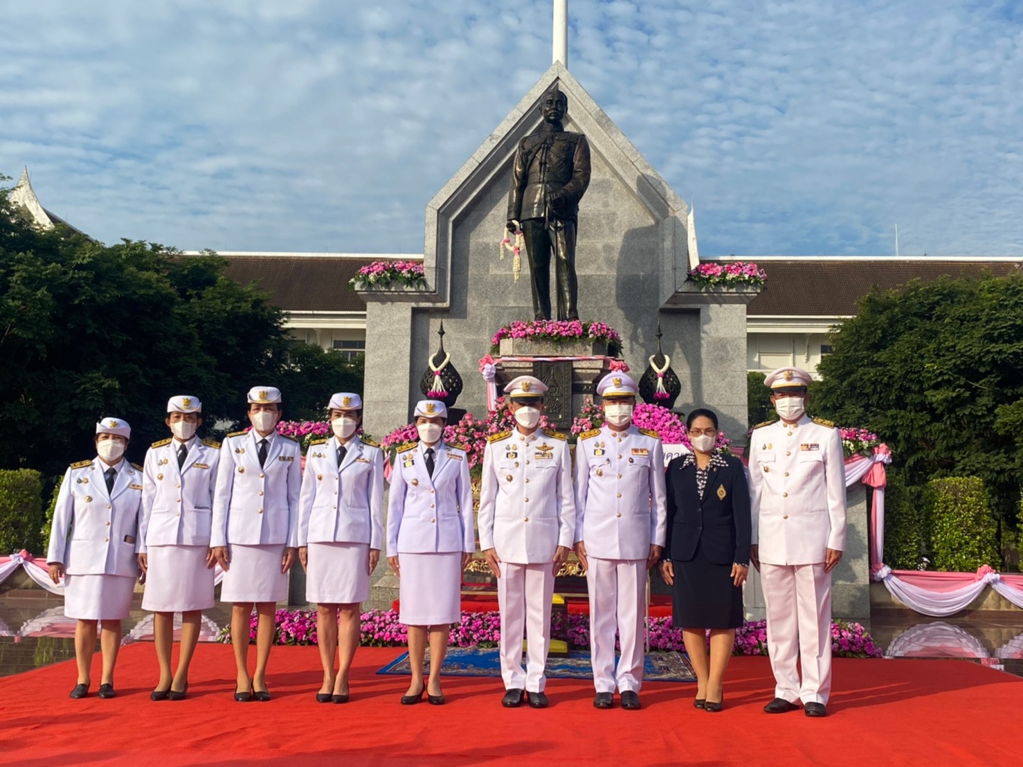 พช.หนองคาย ร่วมงานรัฐพิธีถวายราชสักการะเนื่องในวันคล้ายวันสวรรคต พระบาทสมเด็จพระจุลจอมเกล้าเจ้าอยู่หัว