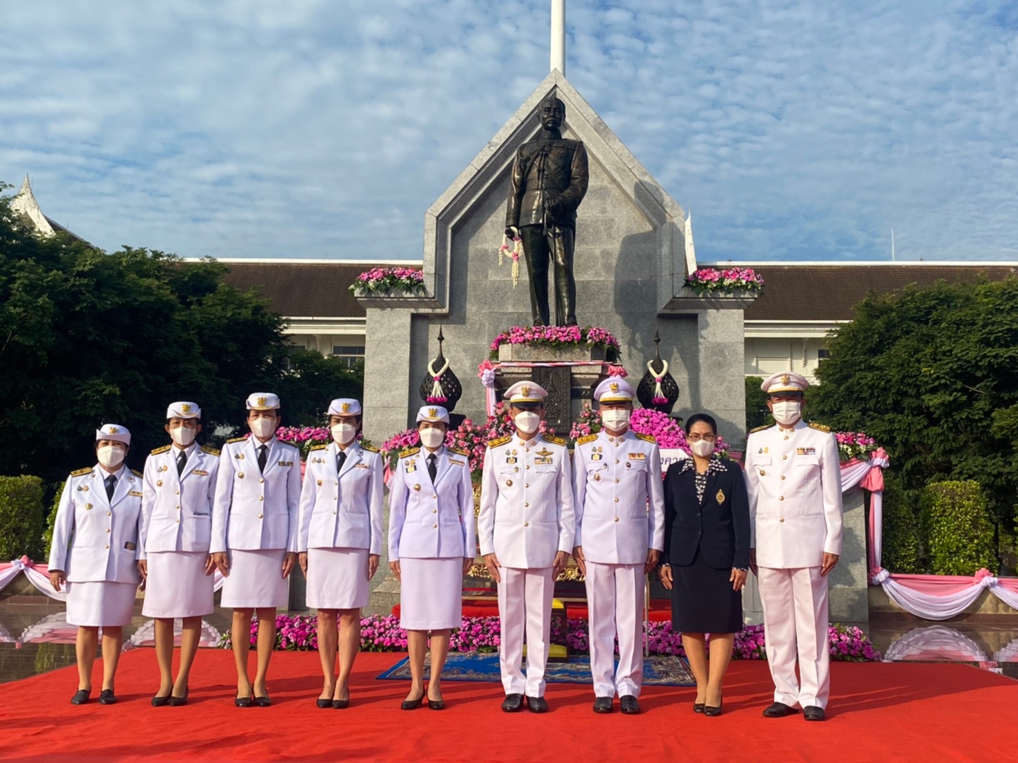 พช.หนองคาย ร่วมงานรัฐพิธีถวายราชสักการะเนื่องในวันคล้ายวันสวรรคต พระบาทสมเด็จพระจุลจอมเกล้าเจ้าอยู่หัว