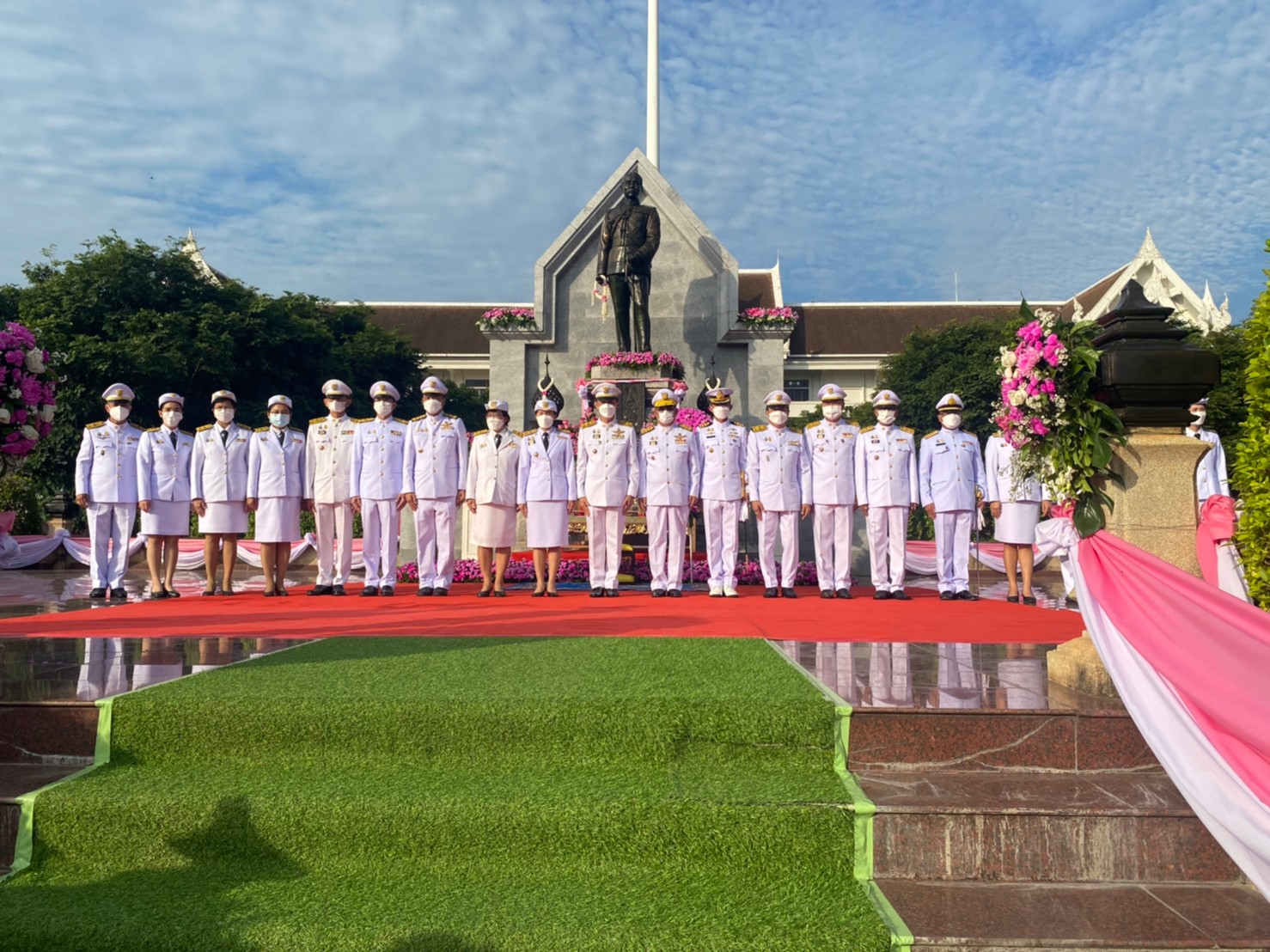พช.หนองคาย ร่วมงานรัฐพิธีถวายราชสักการะเนื่องในวันคล้ายวันสวรรคต พระบาทสมเด็จพระจุลจอมเกล้าเจ้าอยู่หัว