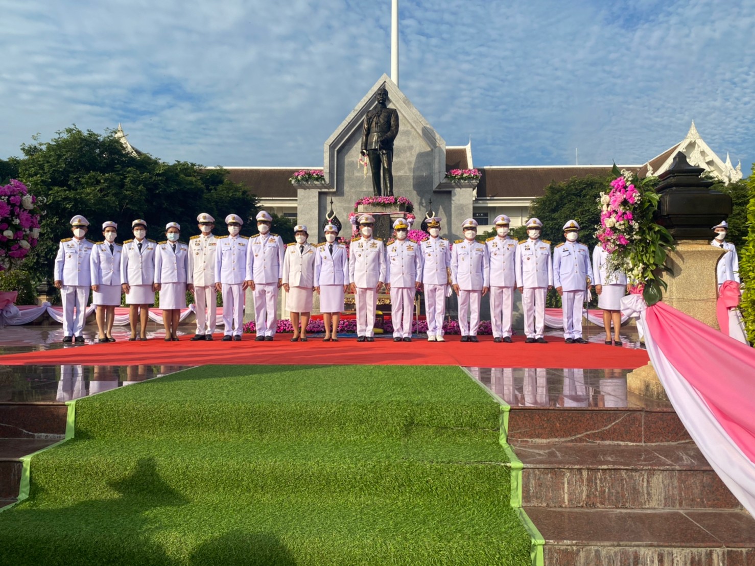 พช.หนองคาย ร่วมงานรัฐพิธีถวายราชสักการะเนื่องในวันคล้ายวันสวรรคต พระบาทสมเด็จพระจุลจอมเกล้าเจ้าอยู่หัว