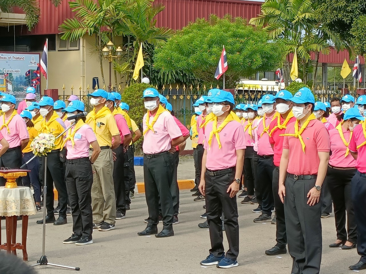 พช.หนองคาย ร่วมกิจกรรมจิตอาสาพัฒนาเนื่องในโอกาสวันคล้ายวันสวรรคตพระบาทสมเด็จพระจุลจอมเกล้าเจ้าอยู่หัว “วันปิยมหาราช”