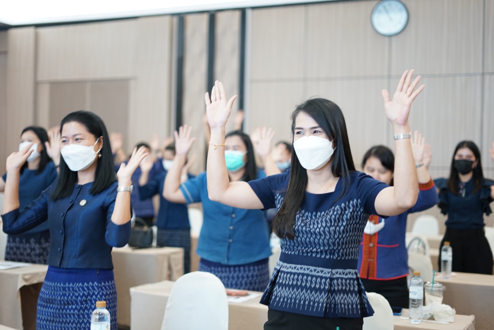 พัฒนาชุมชนจังหวัดหนองคาย ติวเข้มเทคนิคเขียนข่าวและการใช้สื่อโซเชียลในการสร้างภาพลักษณ์ที่ดี ภายใต้โครงการเสริมสร้างศักยภาพบุคลากรในการปฏิบัติงานเพื่อขับเคลื่อนงานพัฒนาชุมชน