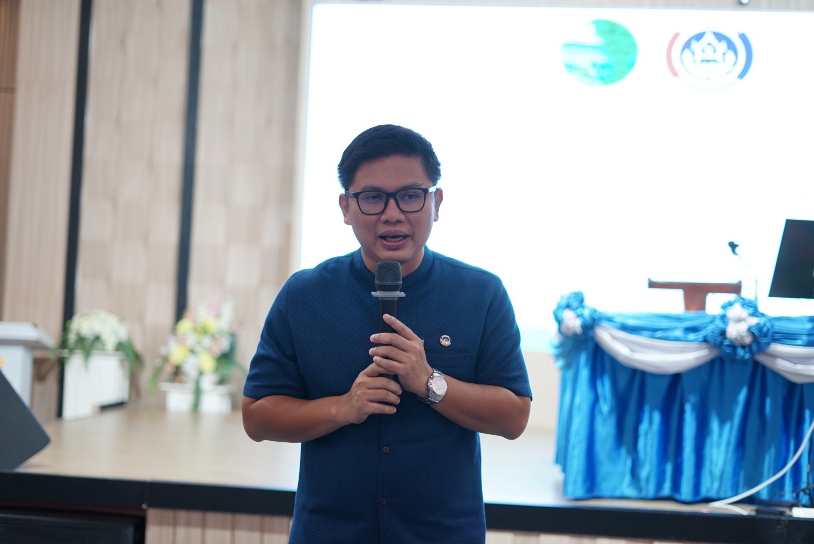 พัฒนาชุมชนจังหวัดหนองคาย ติวเข้มเทคนิคเขียนข่าวและการใช้สื่อโซเชียลในการสร้างภาพลักษณ์ที่ดี ภายใต้โครงการเสริมสร้างศักยภาพบุคลากรในการปฏิบัติงานเพื่อขับเคลื่อนงานพัฒนาชุมชน