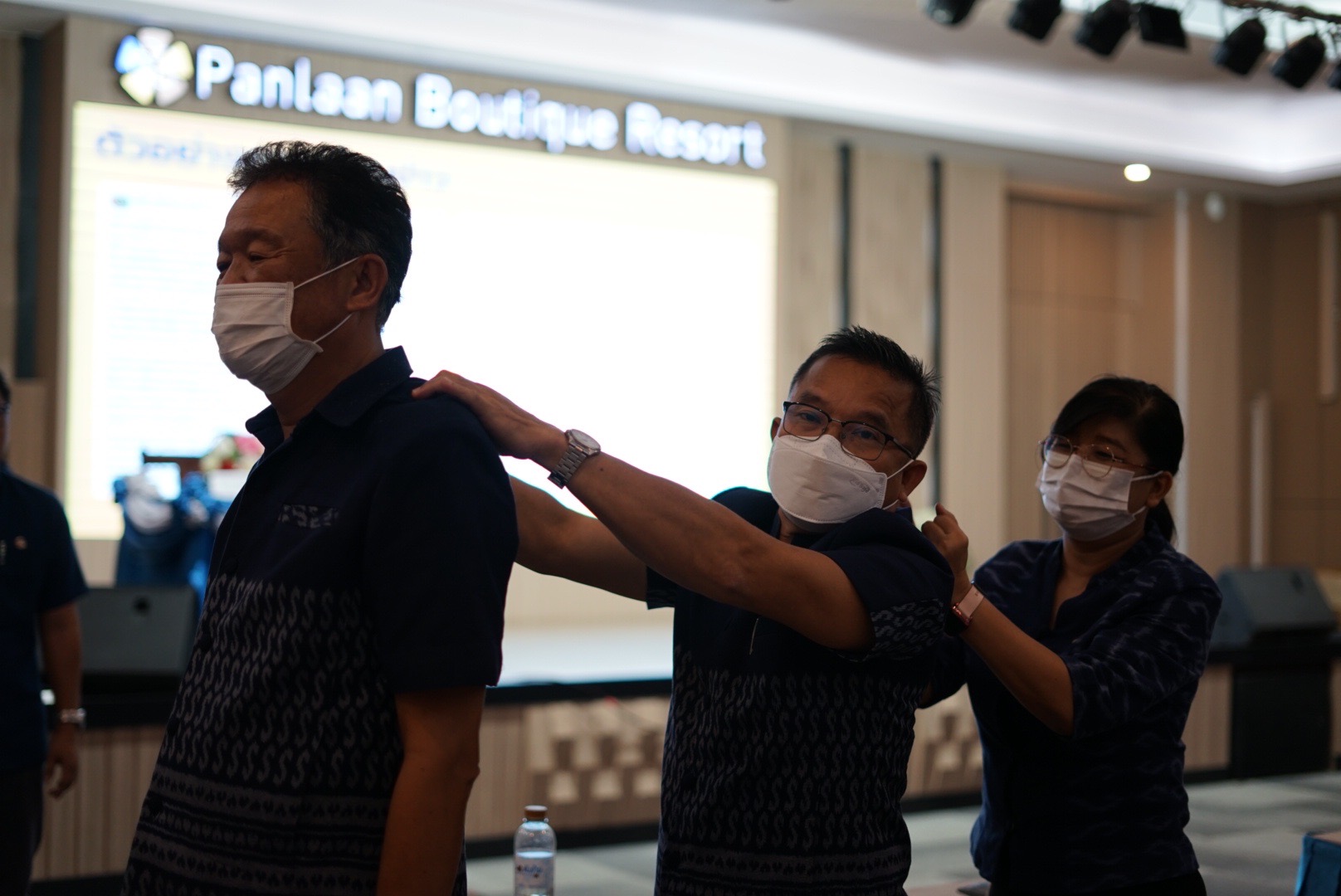 พัฒนาชุมชนจังหวัดหนองคาย ติวเข้มเทคนิคเขียนข่าวและการใช้สื่อโซเชียลในการสร้างภาพลักษณ์ที่ดี ภายใต้โครงการเสริมสร้างศักยภาพบุคลากรในการปฏิบัติงานเพื่อขับเคลื่อนงานพัฒนาชุมชน