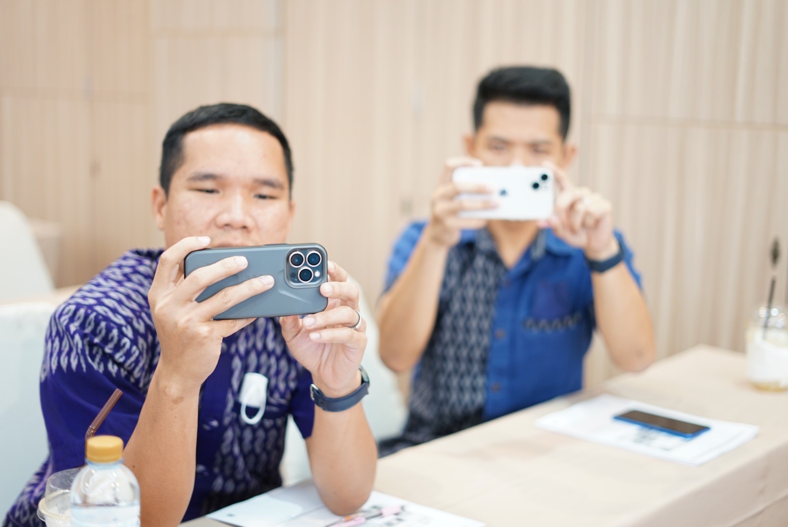 พัฒนาชุมชนจังหวัดหนองคาย ติวเข้มเทคนิคเขียนข่าวและการใช้สื่อโซเชียลในการสร้างภาพลักษณ์ที่ดี ภายใต้โครงการเสริมสร้างศักยภาพบุคลากรในการปฏิบัติงานเพื่อขับเคลื่อนงานพัฒนาชุมชน