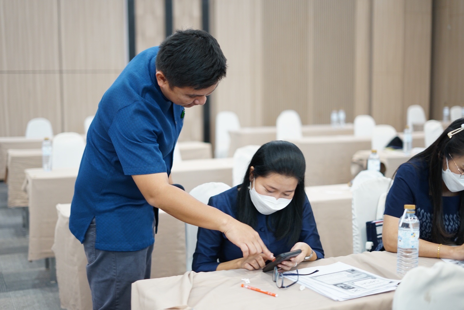 พัฒนาชุมชนจังหวัดหนองคาย ติวเข้มเทคนิคเขียนข่าวและการใช้สื่อโซเชียลในการสร้างภาพลักษณ์ที่ดี ภายใต้โครงการเสริมสร้างศักยภาพบุคลากรในการปฏิบัติงานเพื่อขับเคลื่อนงานพัฒนาชุมชน