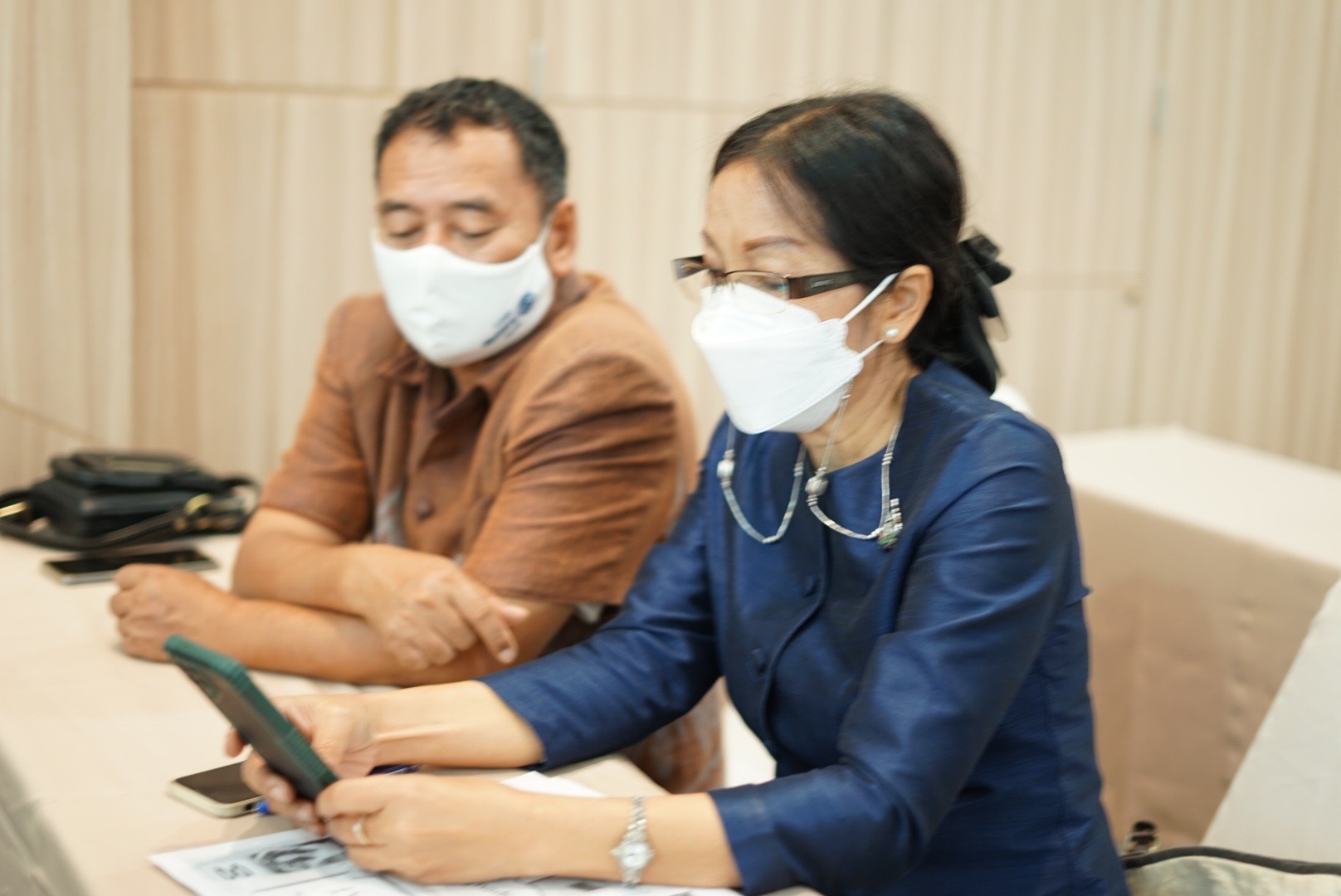 พัฒนาชุมชนจังหวัดหนองคาย ติวเข้มเทคนิคเขียนข่าวและการใช้สื่อโซเชียลในการสร้างภาพลักษณ์ที่ดี ภายใต้โครงการเสริมสร้างศักยภาพบุคลากรในการปฏิบัติงานเพื่อขับเคลื่อนงานพัฒนาชุมชน