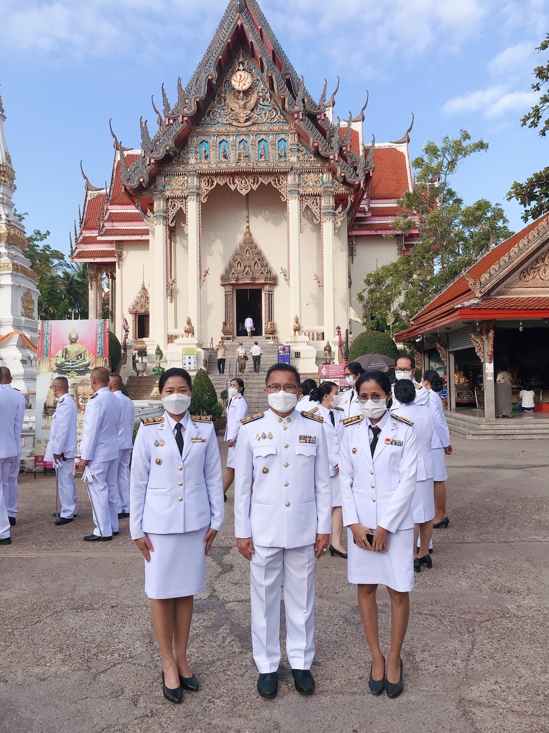พช.หนองคาย ร่วมพิธีทำบุญตักบาตรถวายพระราชกุศลและน้อมรำลึกในพระมหากรุณาธิคุณ เนื่องในวันคล้ายวันสวรรคต พระบาทสมเด็จพระบรมชนกาธิเบศร มหาภูมิพลอดุลยเดชมหาราช บรมนาถบพิตร 13 ตุลาคม 2565