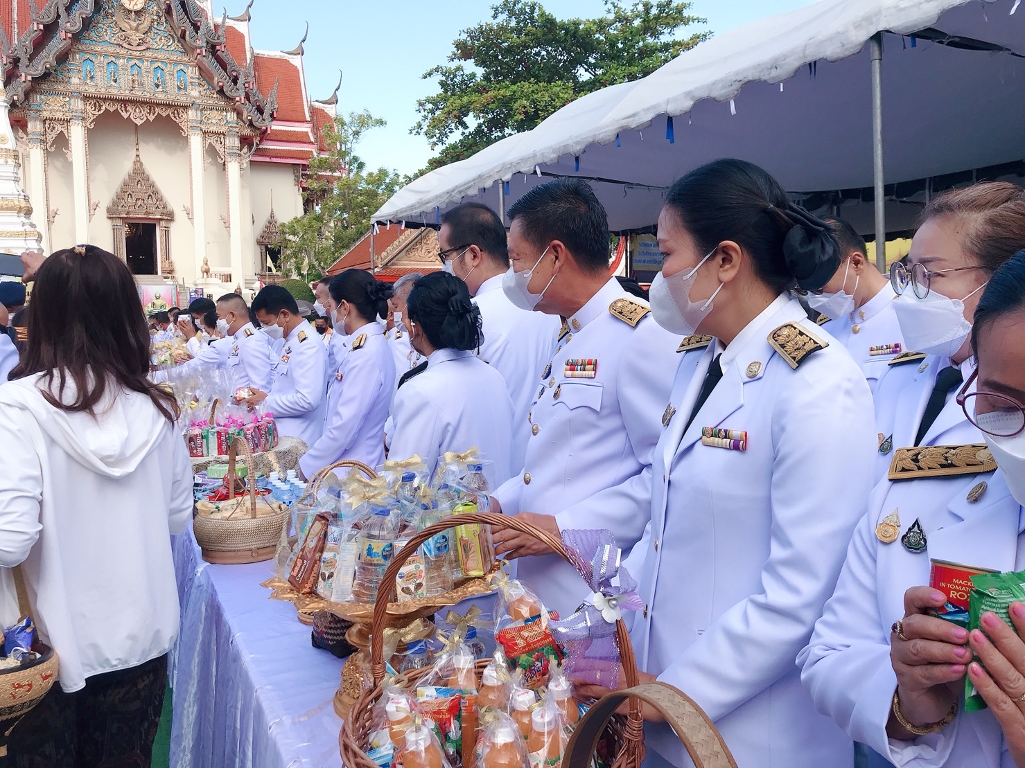 พช.หนองคาย ร่วมพิธีทำบุญตักบาตรถวายพระราชกุศลและน้อมรำลึกในพระมหากรุณาธิคุณ เนื่องในวันคล้ายวันสวรรคต พระบาทสมเด็จพระบรมชนกาธิเบศร มหาภูมิพลอดุลยเดชมหาราช บรมนาถบพิตร 13 ตุลาคม 2565