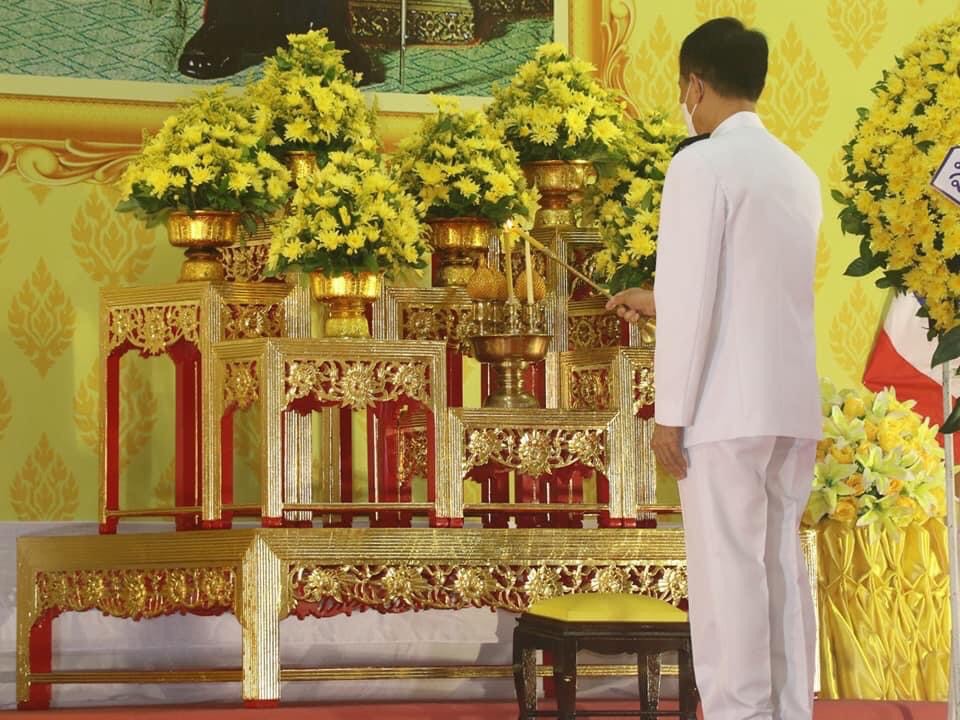 พช.หนองคาย ร่วมพิธีทำบุญตักบาตรถวายพระราชกุศลและน้อมรำลึกในพระมหากรุณาธิคุณ เนื่องในวันคล้ายวันสวรรคต พระบาทสมเด็จพระบรมชนกาธิเบศร มหาภูมิพลอดุลยเดชมหาราช บรมนาถบพิตร 13 ตุลาคม 2565