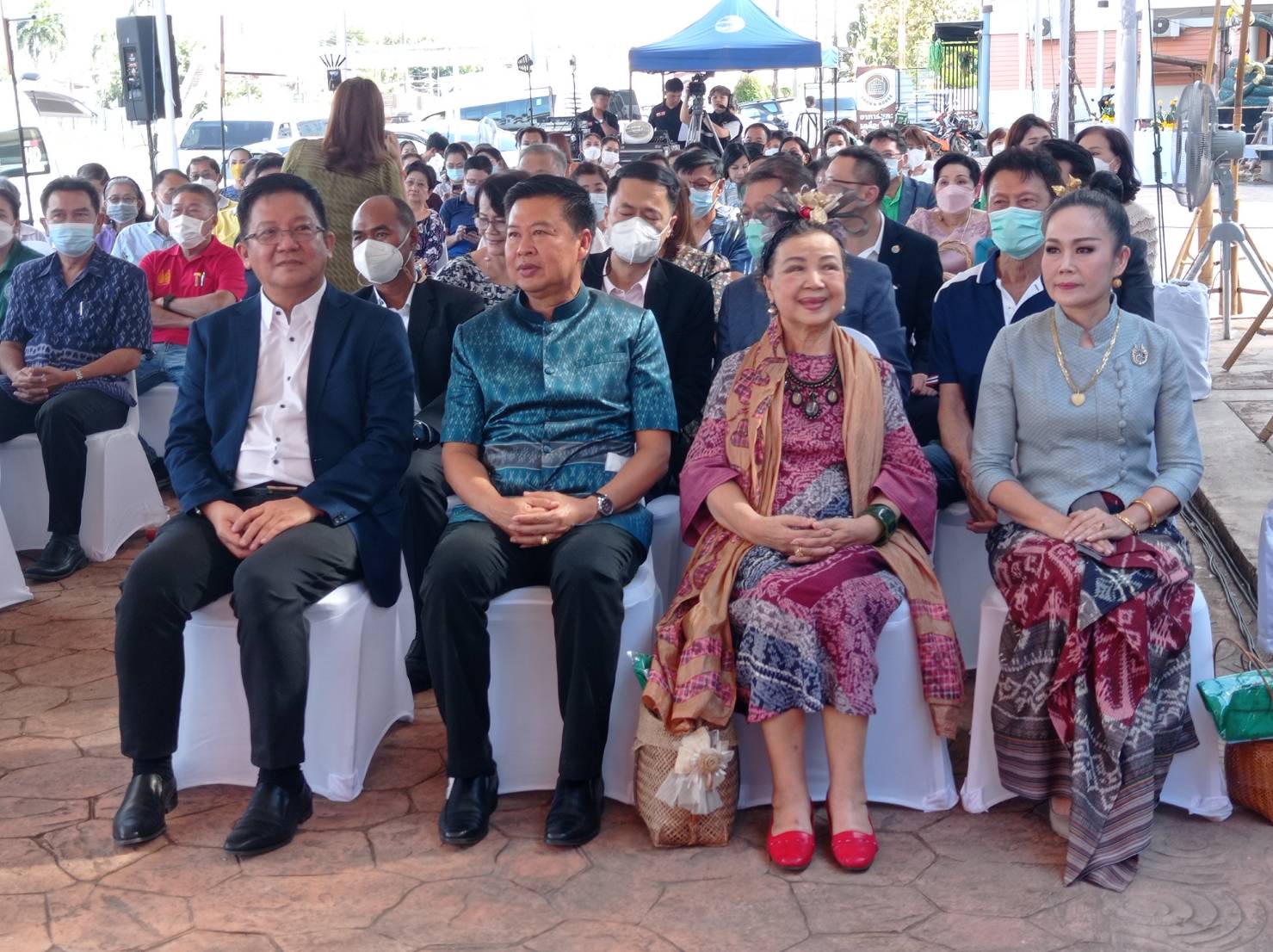 พช.หนองคาย ร่วมแสดงความยินดีในพิธีเปิดร้านฟาร์มสเตชั่น สถานีผัก ผลไม้ มาตรฐาน GAP หนองคาย
