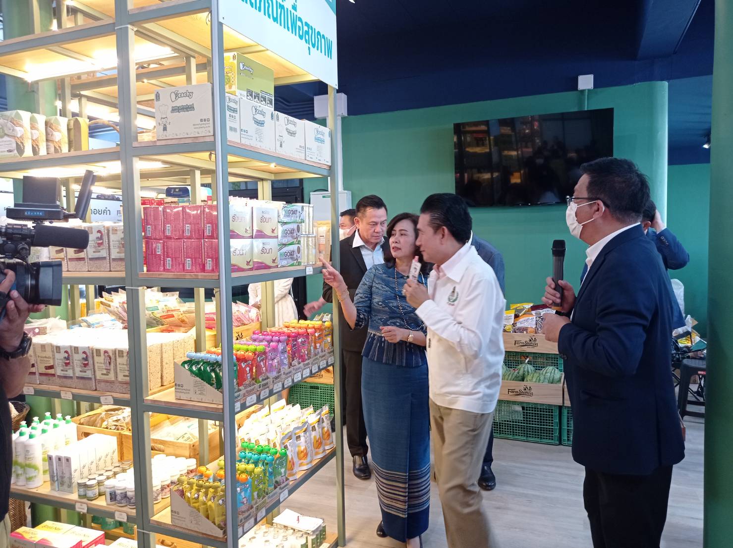 พช.หนองคาย ร่วมแสดงความยินดีในพิธีเปิดร้านฟาร์มสเตชั่น สถานีผัก ผลไม้ มาตรฐาน GAP หนองคาย