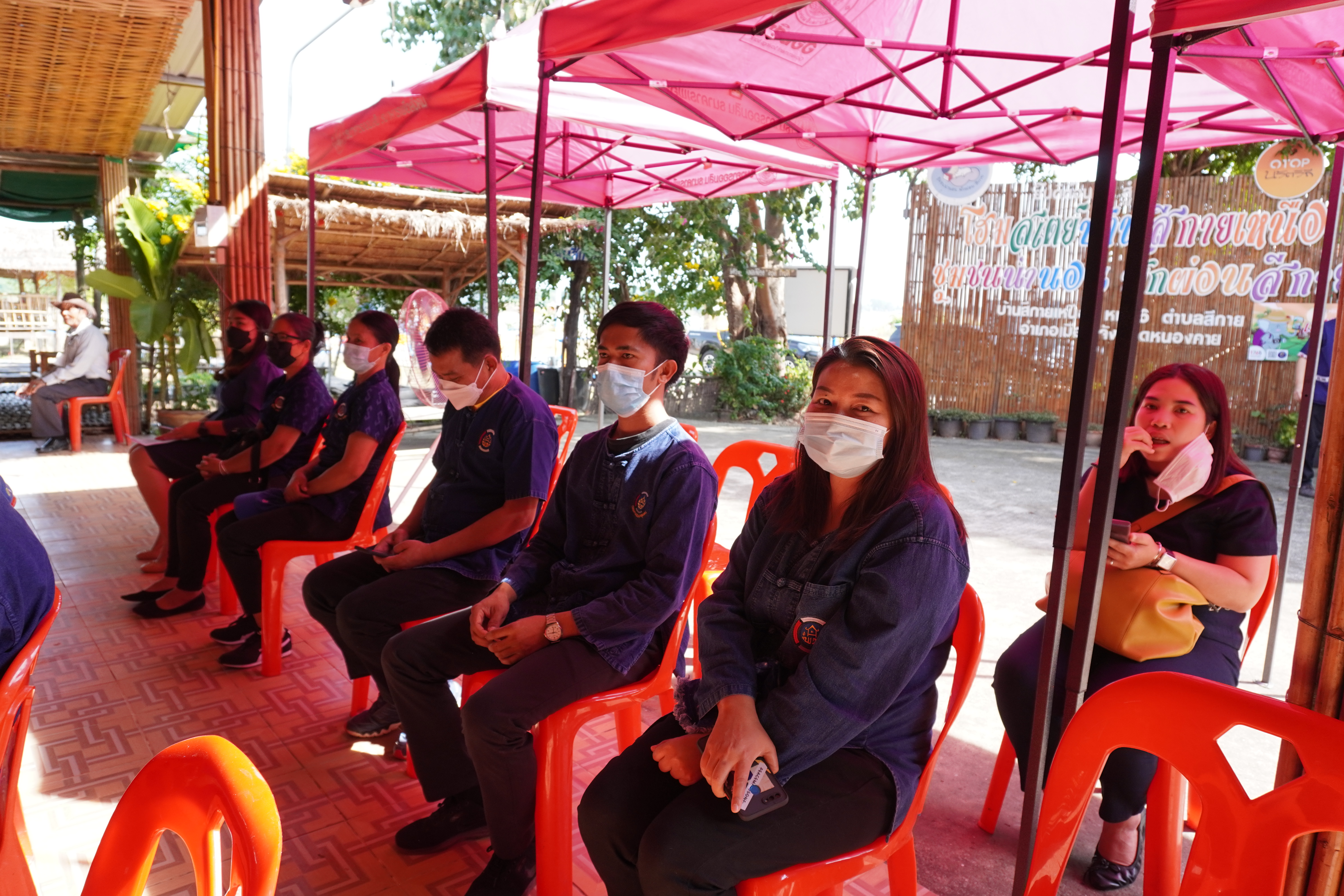 พช.หนองคาย ฝึกปฏิบัติการสร้างความมั่นคงทางอาหาร ในพื้นที่ 30 ตารางวา เรียนรู้การใช้พื้นที่ที่มีอย่างจำกัดให้เกิดประโยชน์สูงสุด ในการสร้างความมั่นคงทางอาหารให้กับครัวเรือน