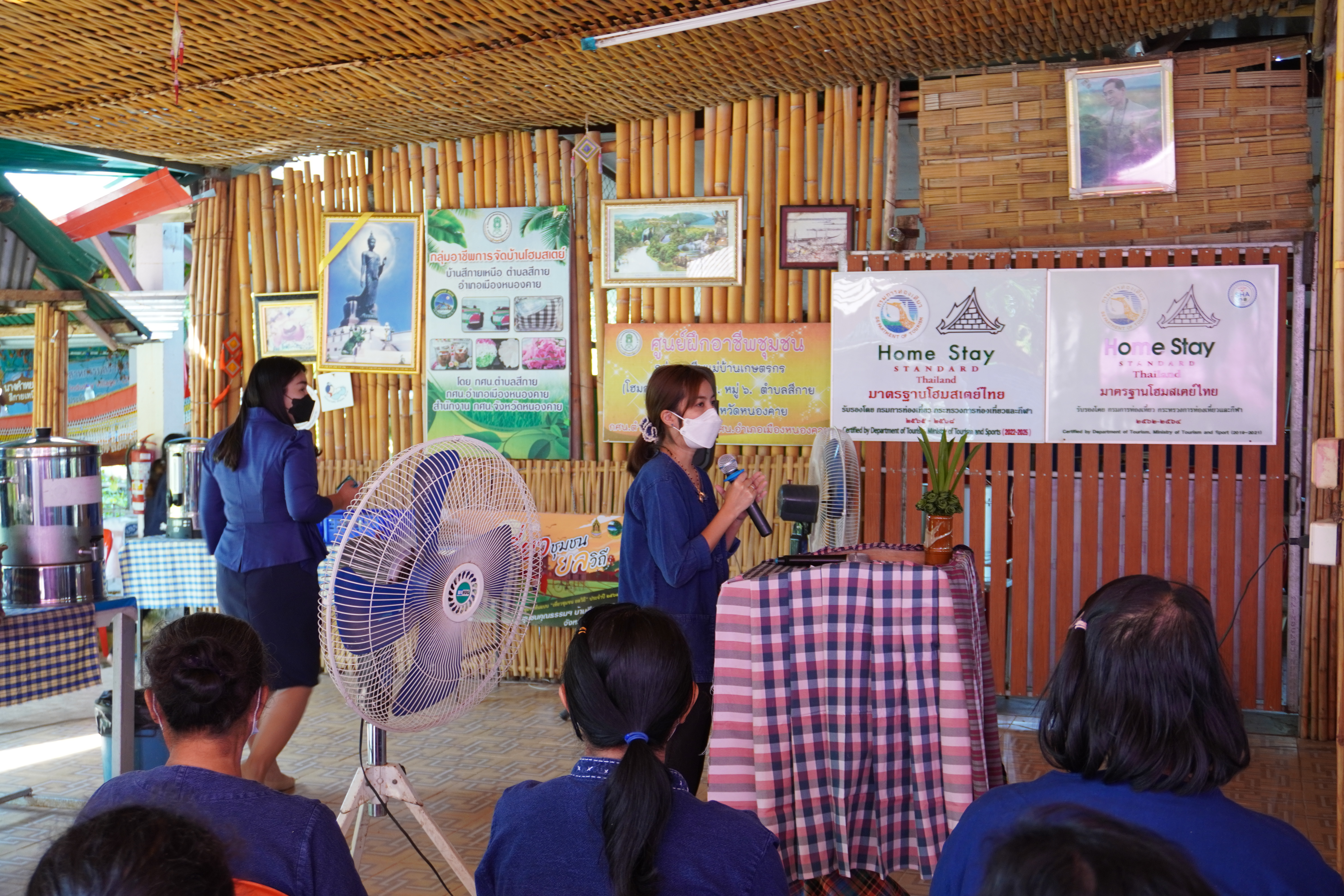 พช.หนองคาย ฝึกปฏิบัติการสร้างความมั่นคงทางอาหาร ในพื้นที่ 30 ตารางวา เรียนรู้การใช้พื้นที่ที่มีอย่างจำกัดให้เกิดประโยชน์สูงสุด ในการสร้างความมั่นคงทางอาหารให้กับครัวเรือน
