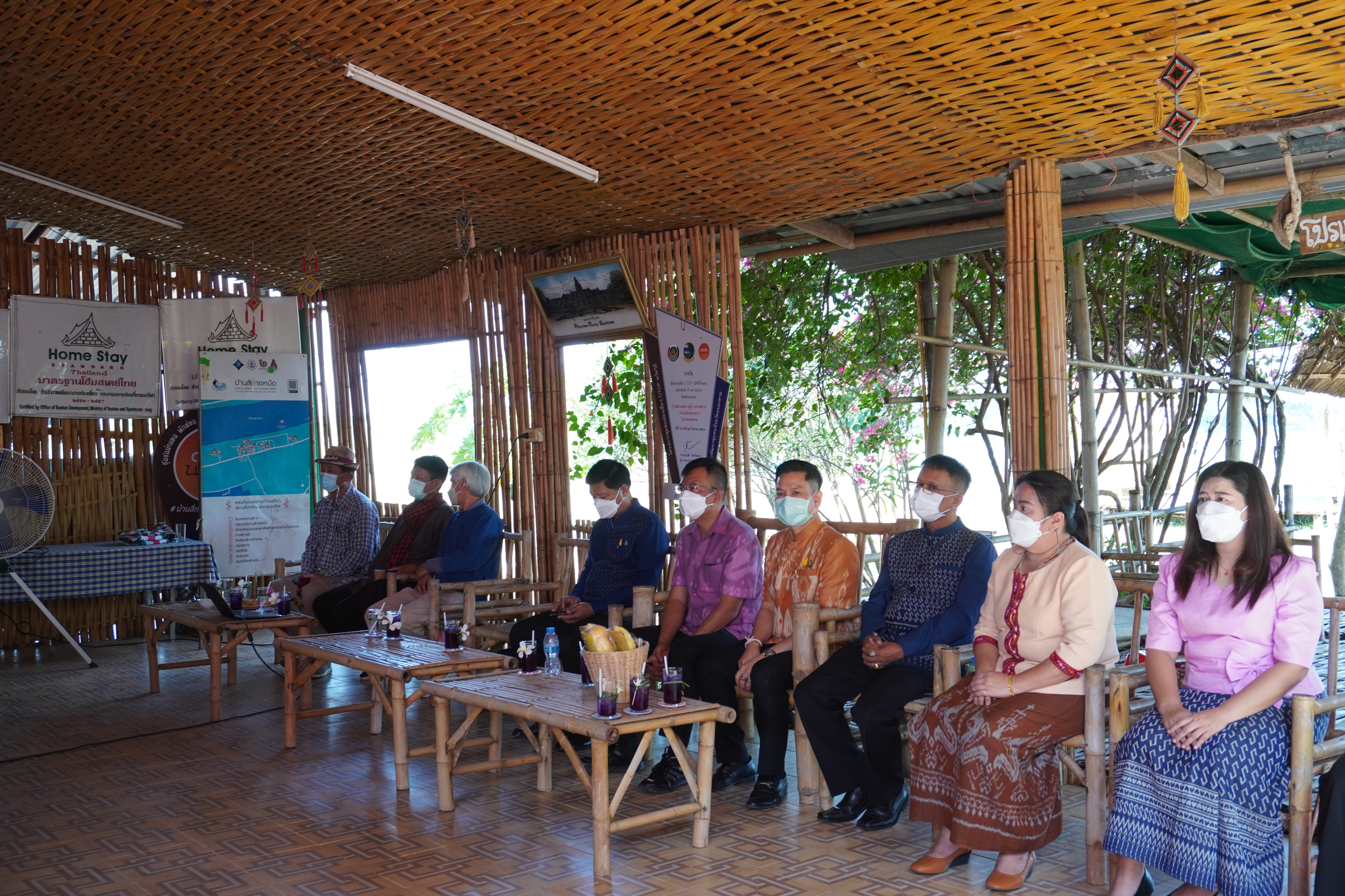 พช.หนองคาย ฝึกปฏิบัติการสร้างความมั่นคงทางอาหาร ในพื้นที่ 30 ตารางวา เรียนรู้การใช้พื้นที่ที่มีอย่างจำกัดให้เกิดประโยชน์สูงสุด ในการสร้างความมั่นคงทางอาหารให้กับครัวเรือน