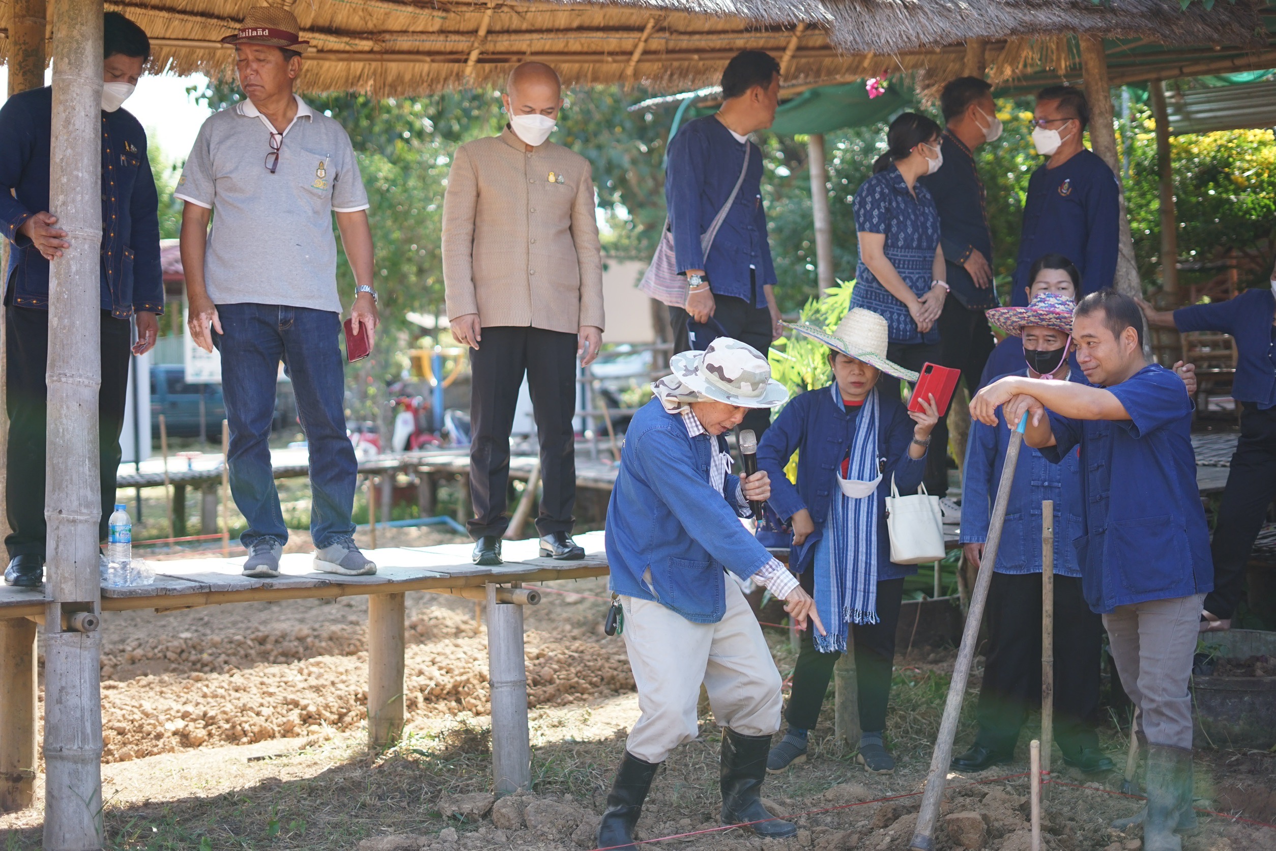 รองอธิบดีกรมการพัฒนาชุมชน (นายสุรศักดิ์ อักษรกุล) ติดตามการขับเคลื่อนการดำเนินงานพัฒนาชุมชน ในพื้นที่จังหวัดหนองคาย