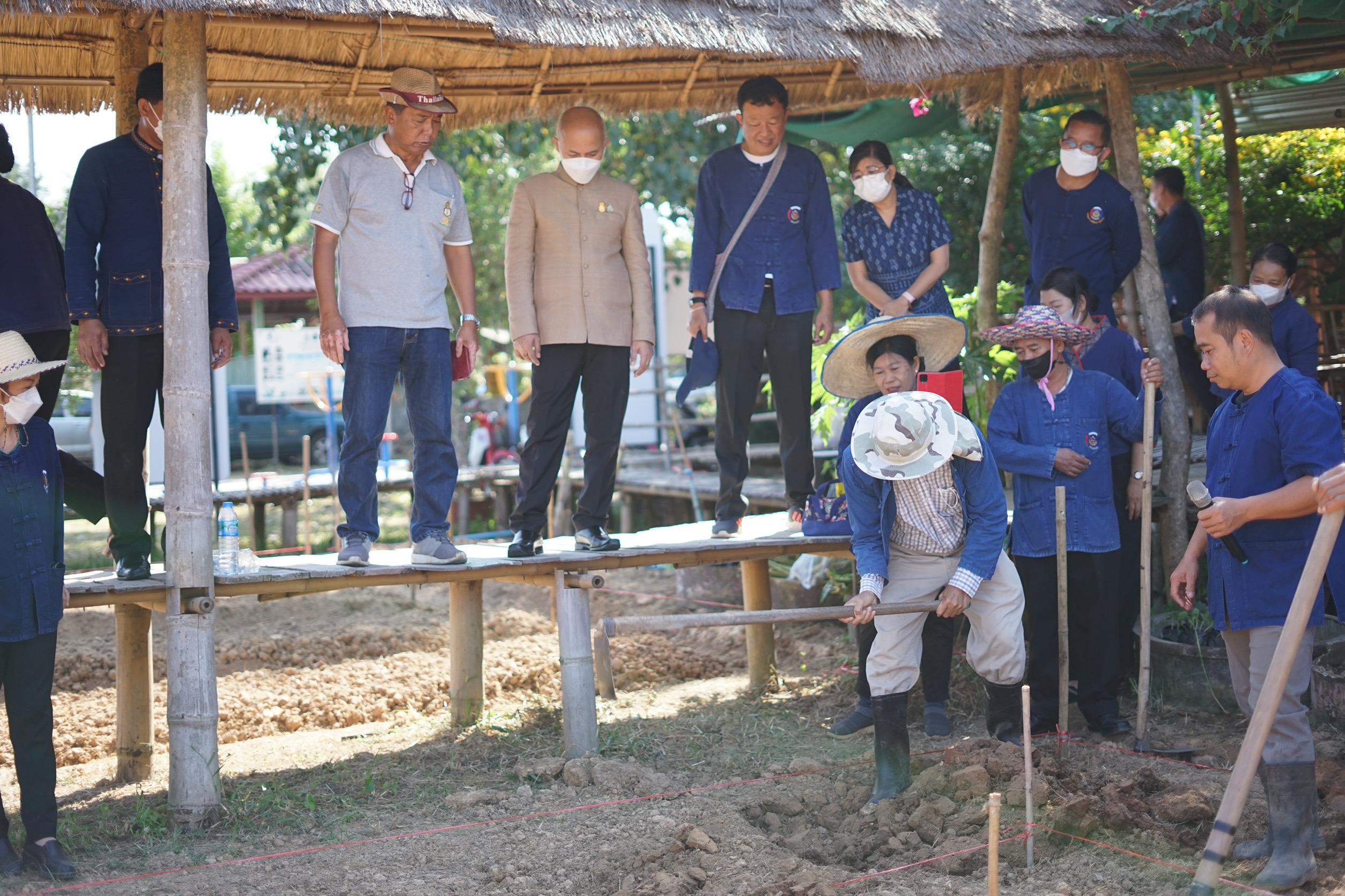รองอธิบดีกรมการพัฒนาชุมชน (นายสุรศักดิ์ อักษรกุล) ติดตามการขับเคลื่อนการดำเนินงานพัฒนาชุมชน ในพื้นที่จังหวัดหนองคาย