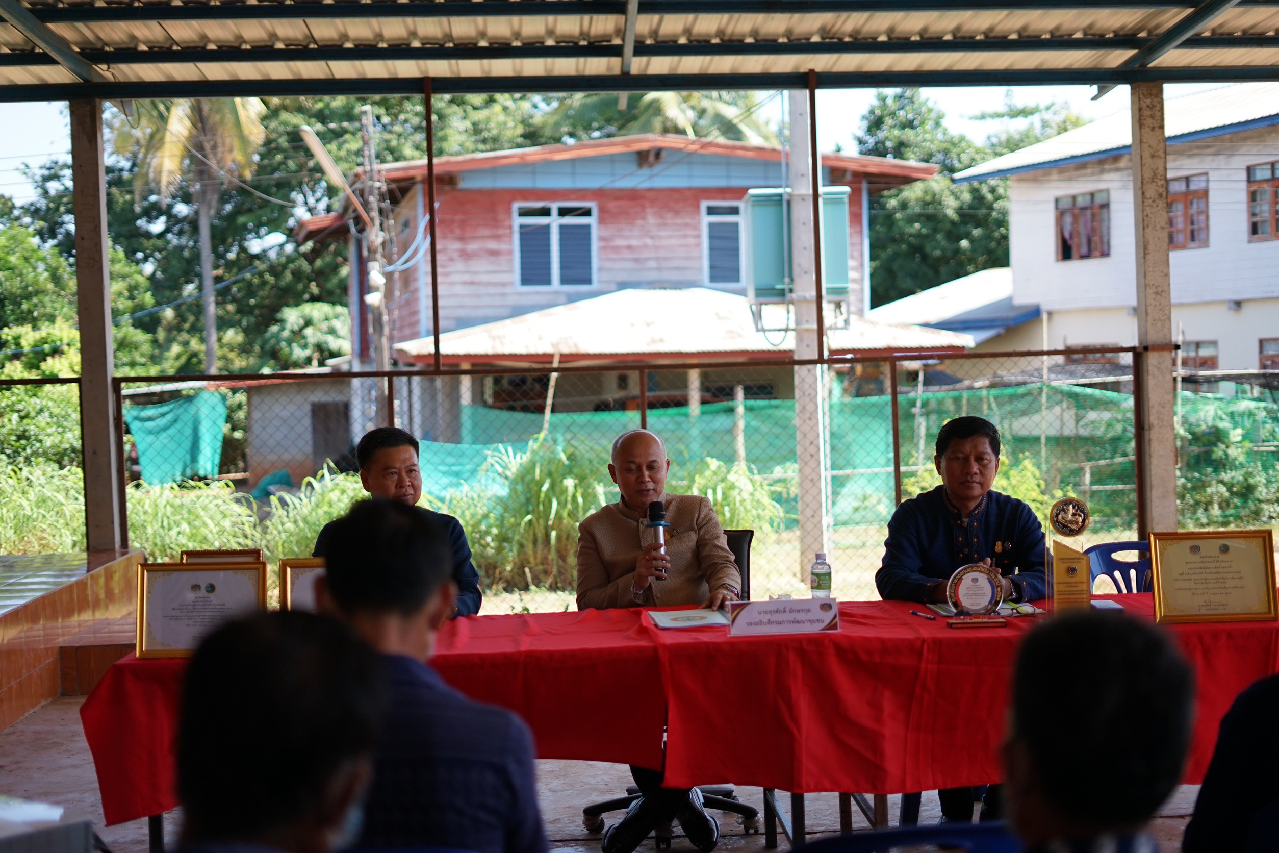 รองอธิบดีกรมการพัฒนาชุมชน (นายสุรศักดิ์ อักษรกุล) ติดตามการขับเคลื่อนการดำเนินงานพัฒนาชุมชน ในพื้นที่จังหวัดหนองคาย