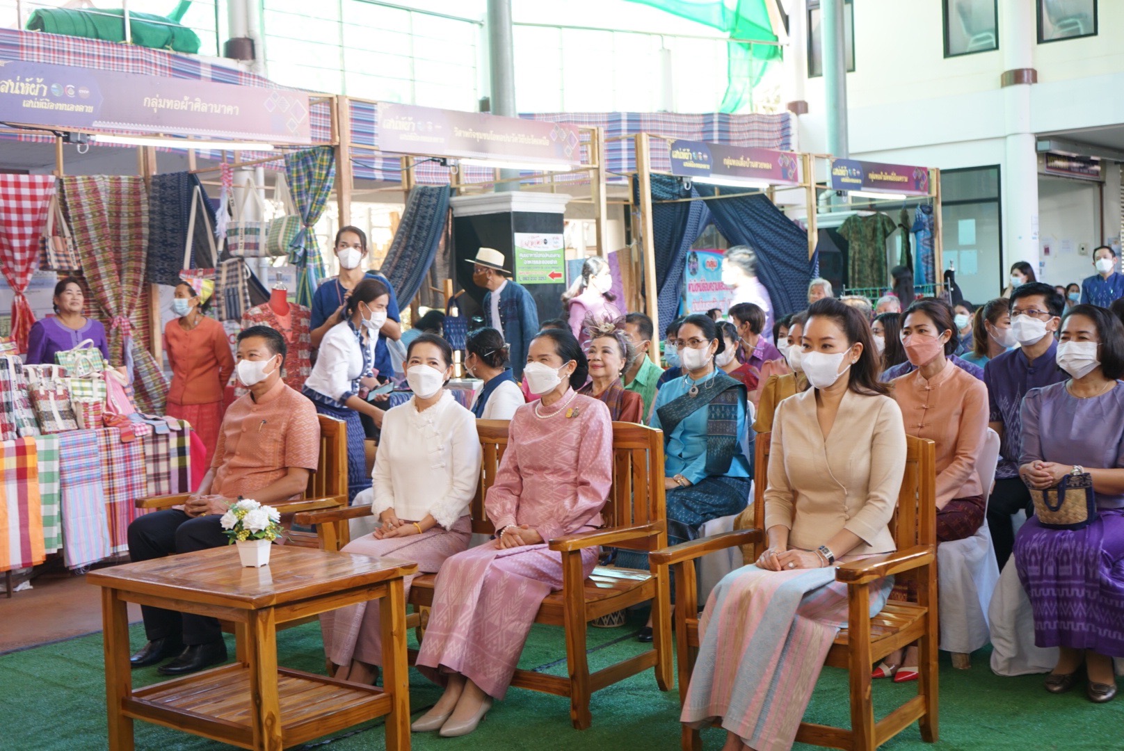 พช.หนองคาย จัดโครงการพัฒนาและแปรรูปผลิตภัณฑ์ผ้าพื้นเมืองจังหวัดหนองคาย  “เสน่ห์ผ้า เสน่ห์เมืองหนองคาย”