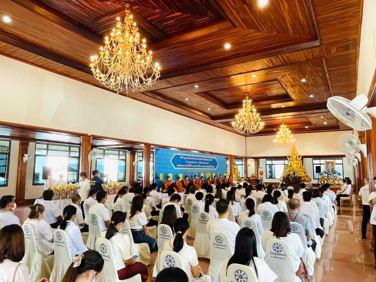 พช.หนองคาย ร่วมพิธีทำบุญและฟังเทศน์เฉลิมพระเกียรติ บทพระธรรมเทศนาเฉลิมพระธรรมบารมีใน “อุภินนมัตถจรกถา” เฉลิมพระธรรมบารมีสมเด็จพระนางเจ้าสิริกิติ์ พระบรมราชินีนาถ พระบรมราชชนนีพันปีหลวง