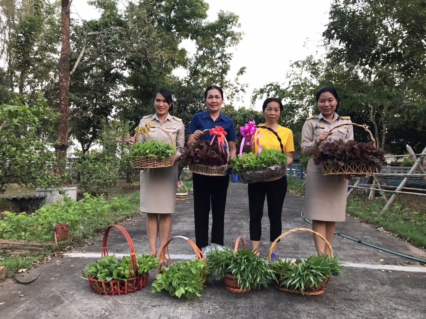 พช.หนองคาย ดำเนินกิจกรรมตามโครงการบ้านนี้มีรักปลูกผักกินเอง