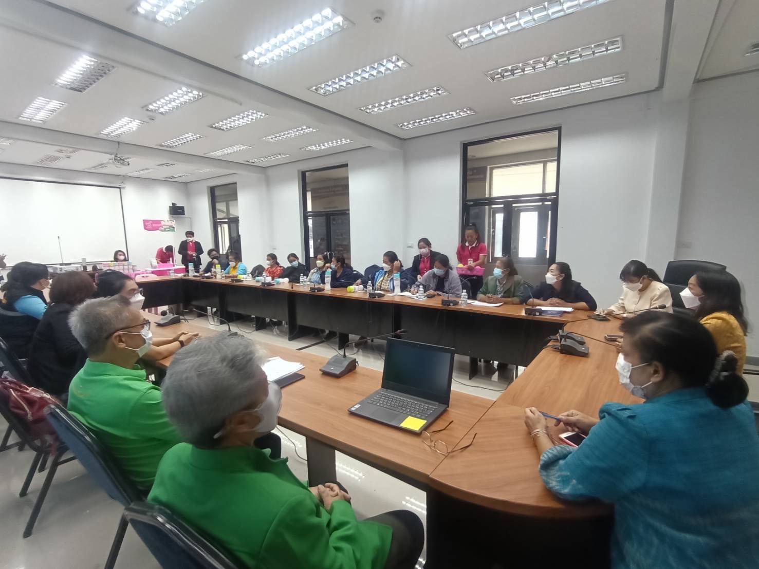 พช.หนองคาย ดำเนินมาตรการปรับโครงสร้างหนี้ แก่สมาชิกกองทุนพัฒนาบทบาทสตรีจังหวัดหนองคาย