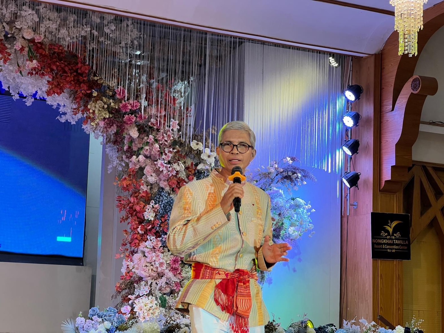 จังหวัดหนองคาย เดินแบบผ้าไทยเพื่อการกุศล