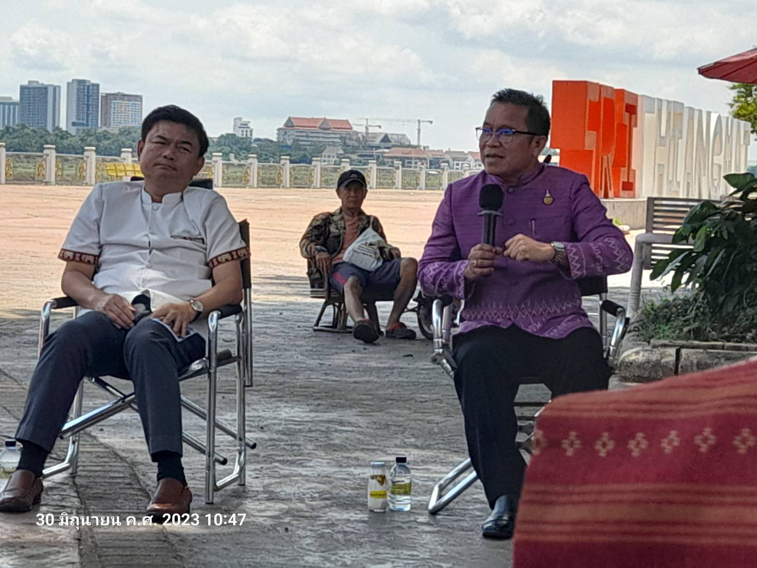 พช.หนองคาย ร่วมเป็นวิทยากรรายการไทยพีบีเอส “เวทีติดตามสถานการณ์การพัฒนาระเบียงเศรษฐกิจอีสาน กรณี : การพัฒนาเศรษฐกิจชุมชนสู่การค้าชายแดนพื้นที่จังหวัดหนองคาย”