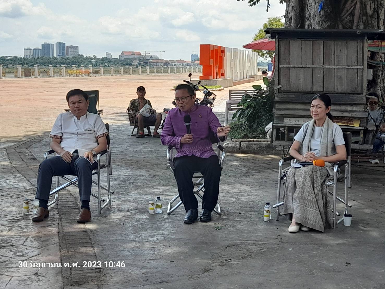 พช.หนองคาย ร่วมเป็นวิทยากรรายการไทยพีบีเอส “เวทีติดตามสถานการณ์การพัฒนาระเบียงเศรษฐกิจอีสาน กรณี : การพัฒนาเศรษฐกิจชุมชนสู่การค้าชายแดนพื้นที่จังหวัดหนองคาย”