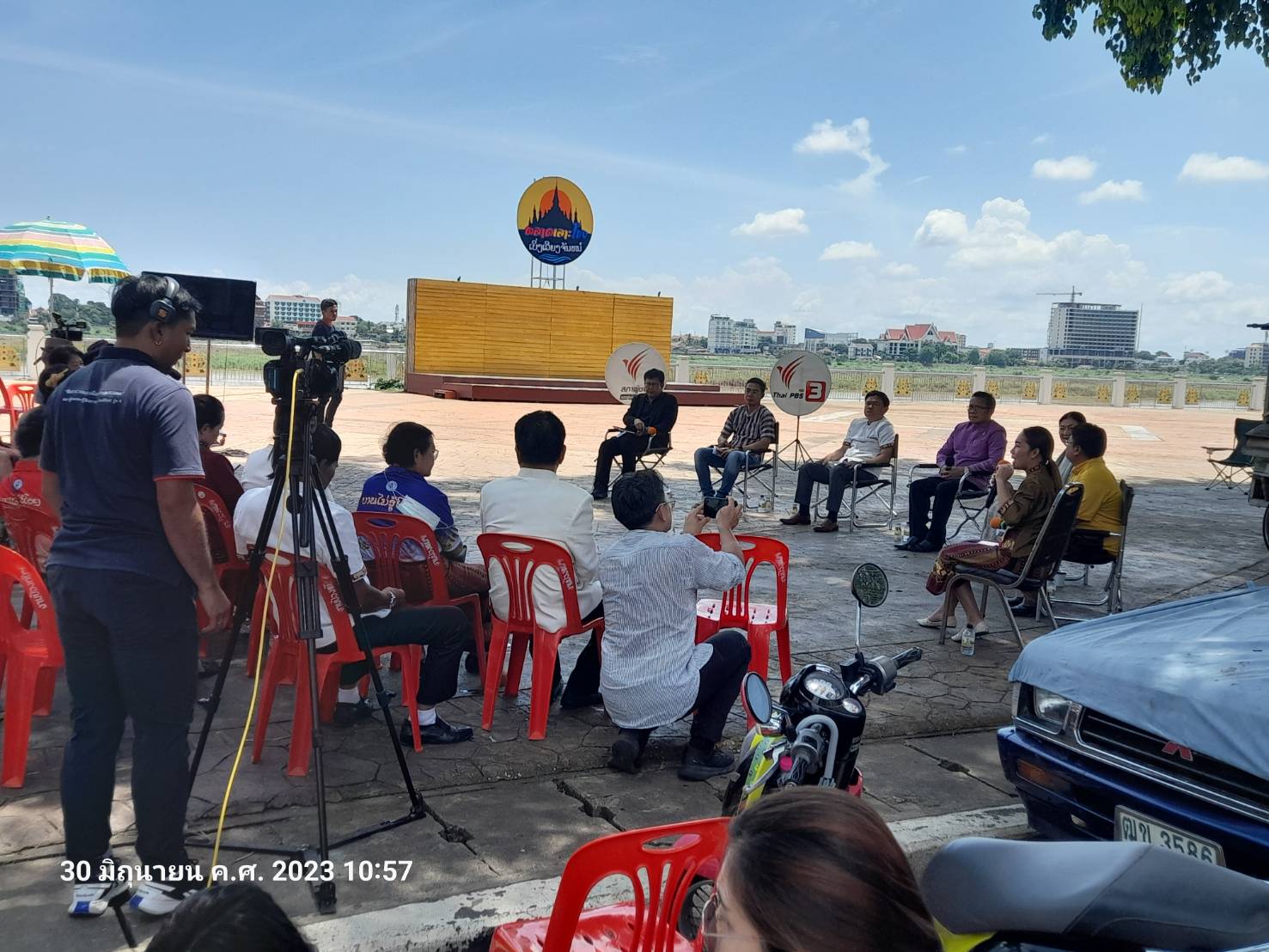 พช.หนองคาย ร่วมเป็นวิทยากรรายการไทยพีบีเอส “เวทีติดตามสถานการณ์การพัฒนาระเบียงเศรษฐกิจอีสาน กรณี : การพัฒนาเศรษฐกิจชุมชนสู่การค้าชายแดนพื้นที่จังหวัดหนองคาย”