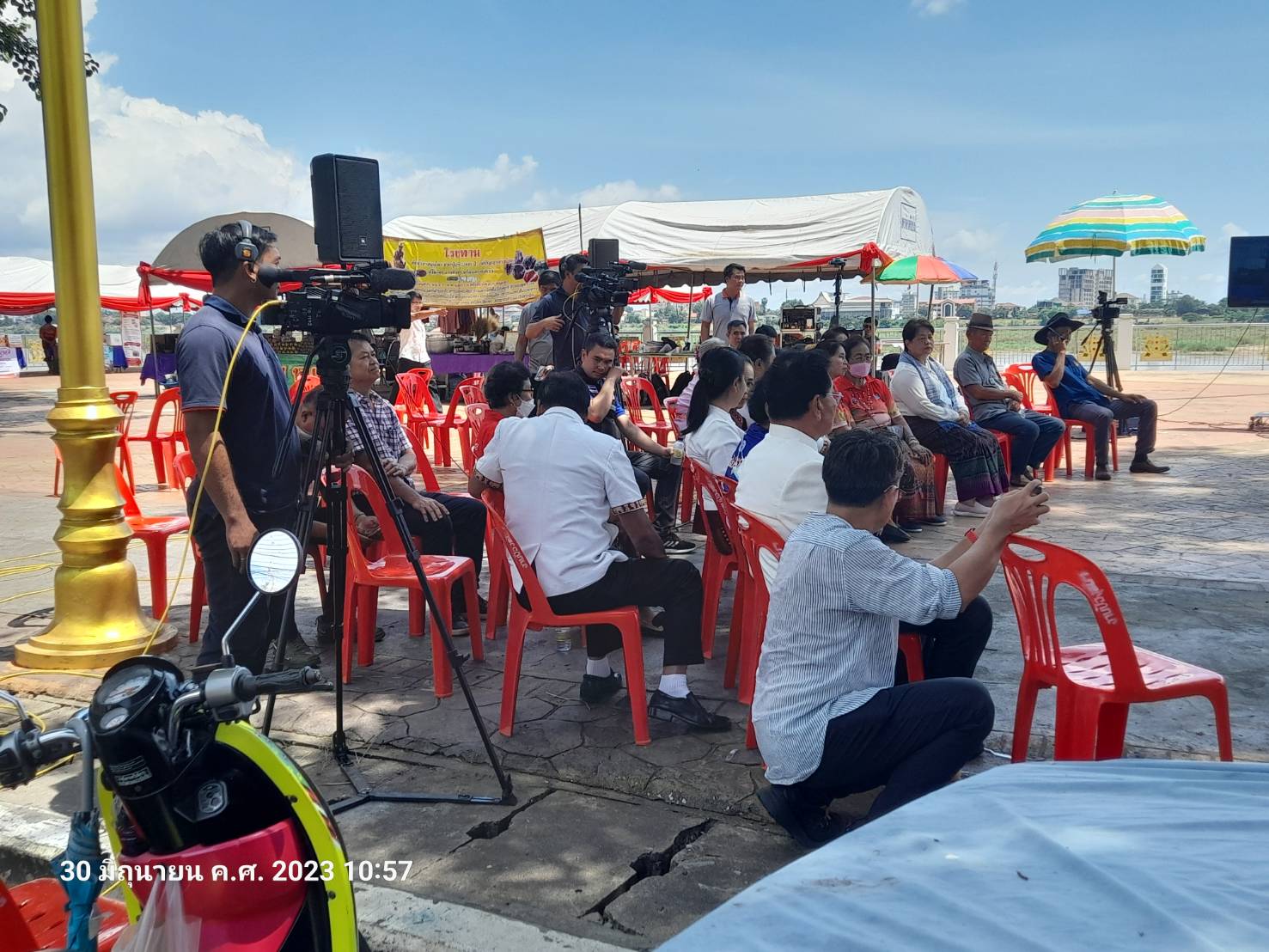 พช.หนองคาย ร่วมเป็นวิทยากรรายการไทยพีบีเอส “เวทีติดตามสถานการณ์การพัฒนาระเบียงเศรษฐกิจอีสาน กรณี : การพัฒนาเศรษฐกิจชุมชนสู่การค้าชายแดนพื้นที่จังหวัดหนองคาย”