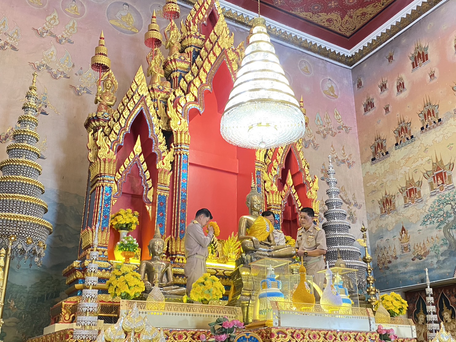 พจ.หนองคาย สักการะสิ่งศักดิ์สิทธิ์ เมืองหนองคาย และรายงานตัวกับรองผู้ว่าฯ เนื่องในโอกาสย้ายมาดำรงตำแหน่งฯ