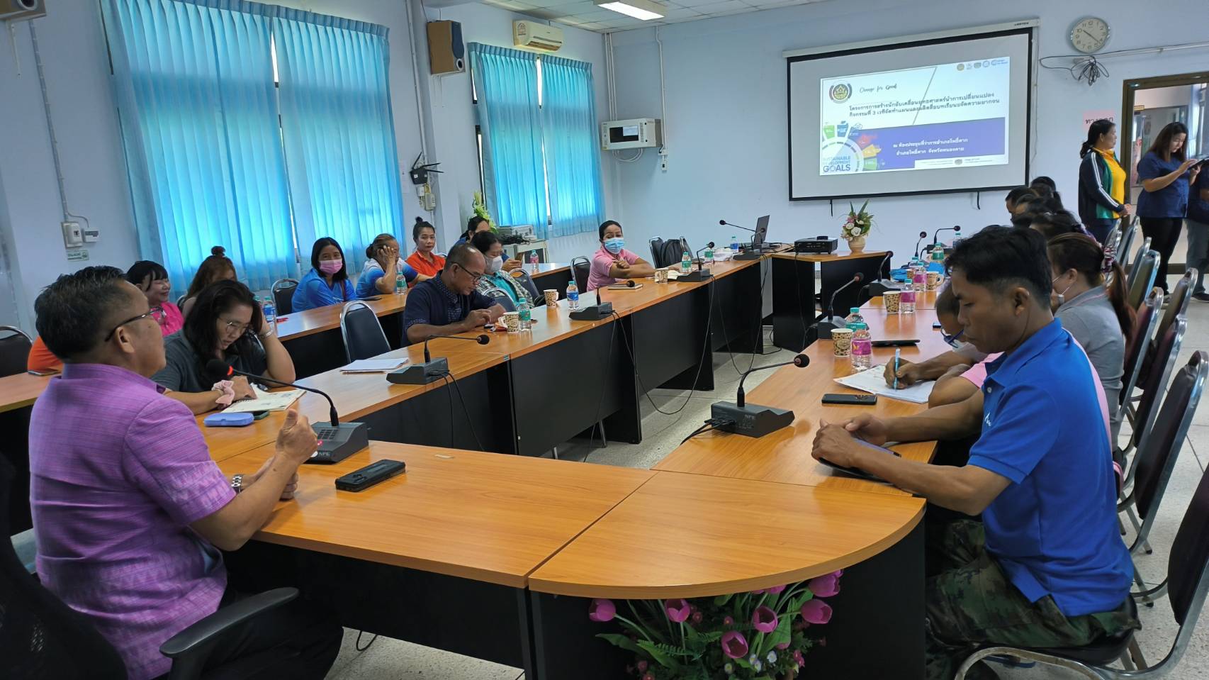 พช.หนองคาย ลงพื้นที่สนับสนุนทีมนักสื่อสารสังคม อ.โพธิ์ตาก เวทีจัดทำแผนและผลิตสื่อบทเรียนผลสำเร็จขจัดความยากจน