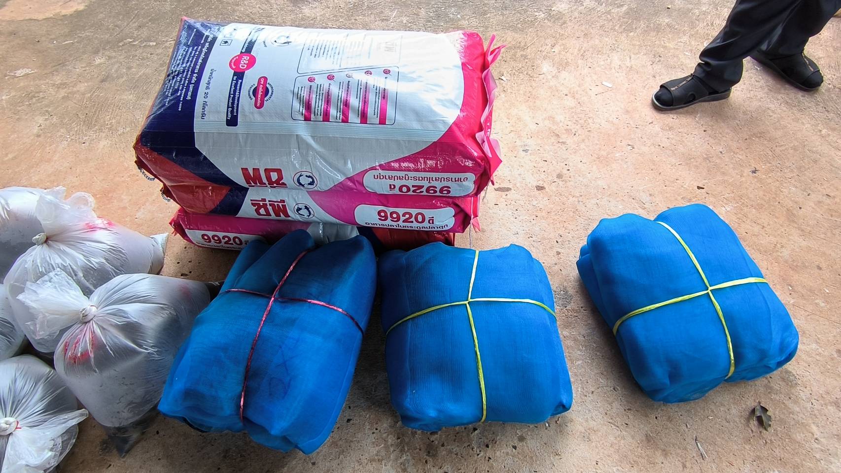 พช.หนองคาย มอบวัสดุฝึกอาชีพโครงการประชุมเครือข่ายกองทุนแม่ของแผ่นดินระดับจังหวัดหนุนเสริมสัมมาชีพแก่เยาวชนกลุ่มเสี่ยงหรือผู้ผ่านการบำบัด