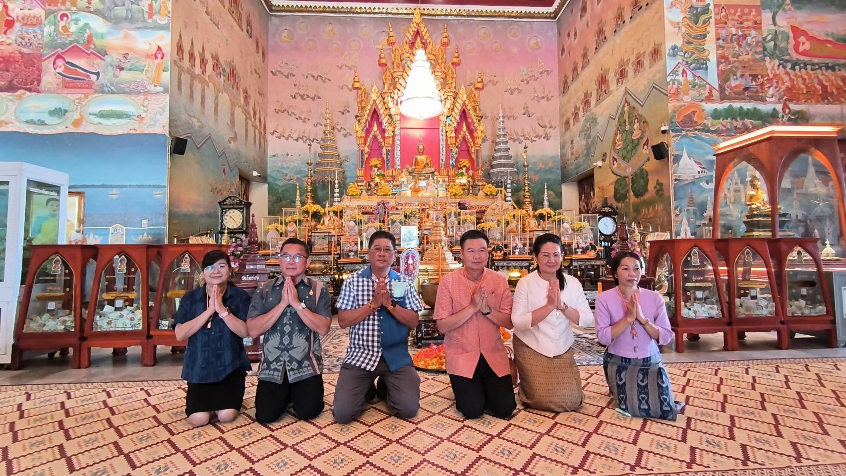 พัฒนาการจังหวัดหนองคาย สักการะสิ่งศักดิ์สิทธิ์ จ.หนองคาย และไหว้ลาผู้ว่าฯ รองผู้ว่าฯ ก่อนเข้าดำรงตำแหน่งเลขานุการกรมฯ