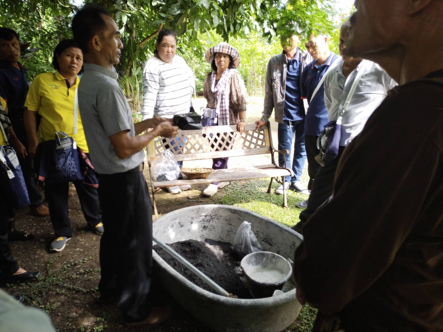 จังหวัดหนองคาย ดำเนินโครงการเสริมสร้างรายได้ด้วยเครือข่ายเกษตรปลอดภัย กิจกรรมศึกษาดูงานพื้นที่ต้นแบบการส่งเสริมและพัฒนาศักยภาพเครือข่ายเกษตรปลอดภัยระดับจังหวัด