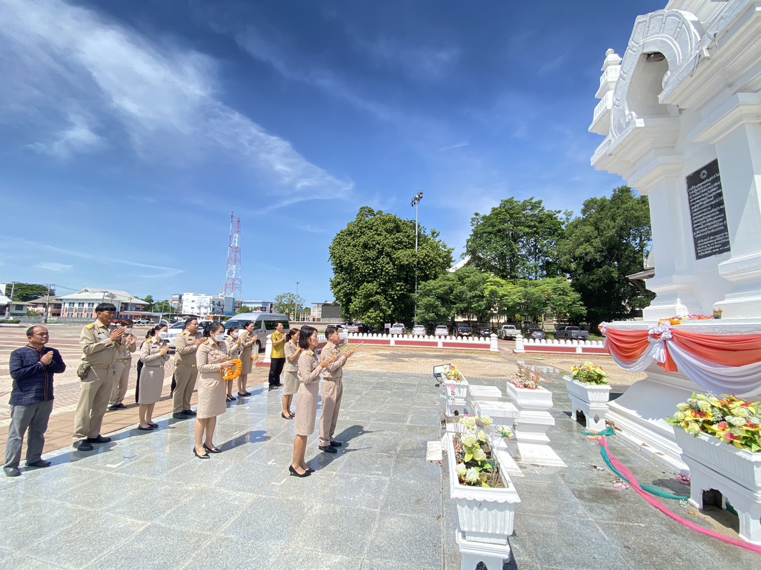 พจ.หนองคาย สักการะสิ่งศักดิ์สิทธิ์ เมืองหนองคาย และรายงานตัวกับรองผู้ว่าฯ เนื่องในโอกาสย้ายมาดำรงตำแหน่งฯ