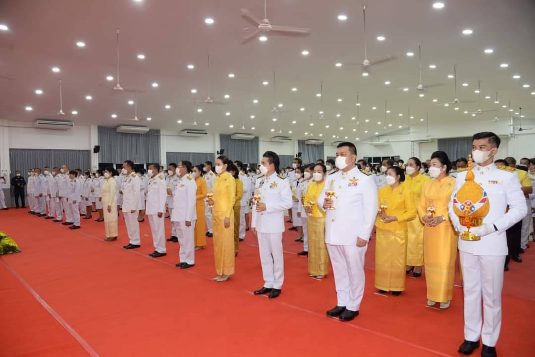 พช.หนองคาย ร่วมพิธีถวายเครื่องราชสักการะและวางพานพุ่ม และพิธีจุดเทียนชัยถวายพระพรชัยมงคล พระบาทสมเด็จพระเจ้าอยู่หัว เนื่องในโอกาสมหามงคลวันเฉลิมพระชนพรรษา 28 กรกฎาคม 2566