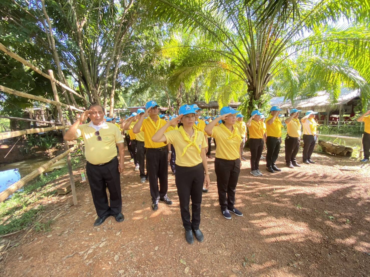 พช.หนองคาย ร่วมกับศูนย์ผู้นำจิตอาสาพัฒนาชุมชน รวมพลังจัดกิจกรรม “จิตอาสาพัฒนาชุมชน เอามื้อสามัคคี ทำความดีถวายในหลวง” เฉลิมพระเกียรติพระบาทสมเด็จพระวชิรเกล้าเจ้าอยู่หัว เนื่องในโอกาสวันเฉลิมพระชนมพรรษา 28 กรกฎาคม 2566 โดยศูนย์ผู้นำจิตอาสาพัฒนาชุมชน