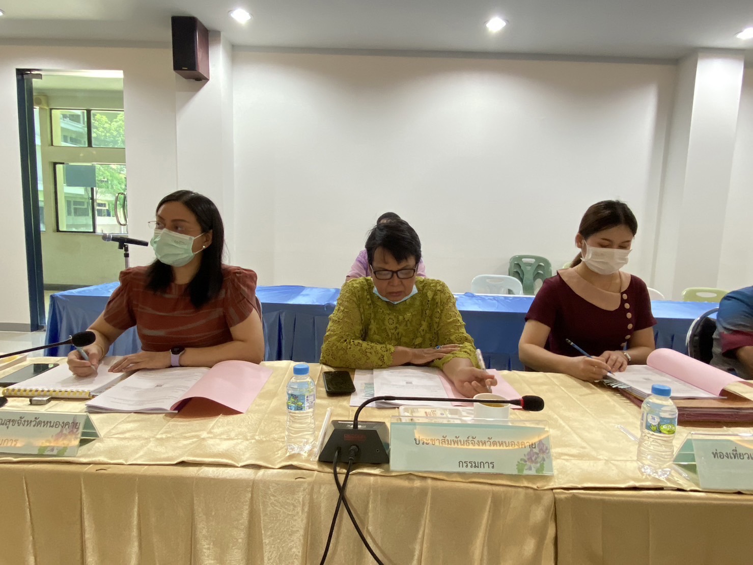 พช.หนองคาย ประชุมคณะกรรมการขับเคลื่อนศูนย์แสดงและจำหน่ายผลิตภัณฑ์ OTOP จังหวัดหนองคาย ครั้งที่ 2/2566