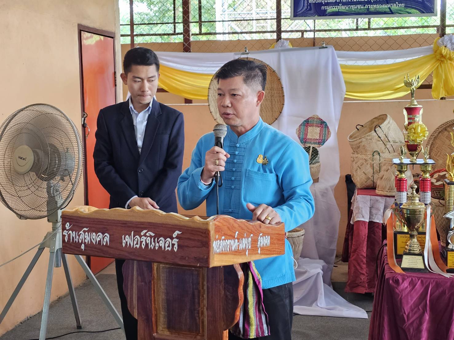 พช. หนองคาย จับมือกลุ่มจักสานบ้านดาวเรืองเข้ารับการคัดเลือกหมู่บ้านหัตถกรรมเพื่อเข้ารับรางวัล ” หม่อมงามจิตต์ บุรฉัตร” รางวัลสร้างเสริมคนดีมีคุณธรรม ประจำปี 2566