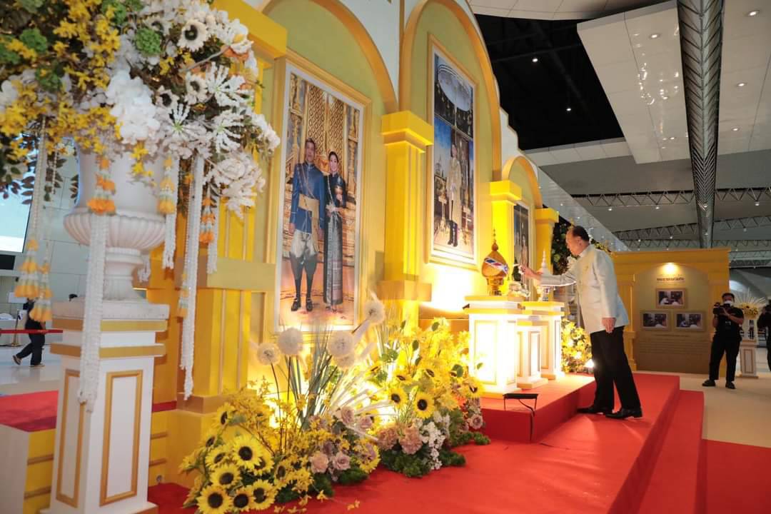 งานยิ่งใหญ่แห่งปี จังหวัดหนองคาย ร่วมพิธีเปิดงาน “ศิลปาชีพประทีปไทย OTOP หลอมดวงใจ ด้วยพระบารมี” ปี 2566