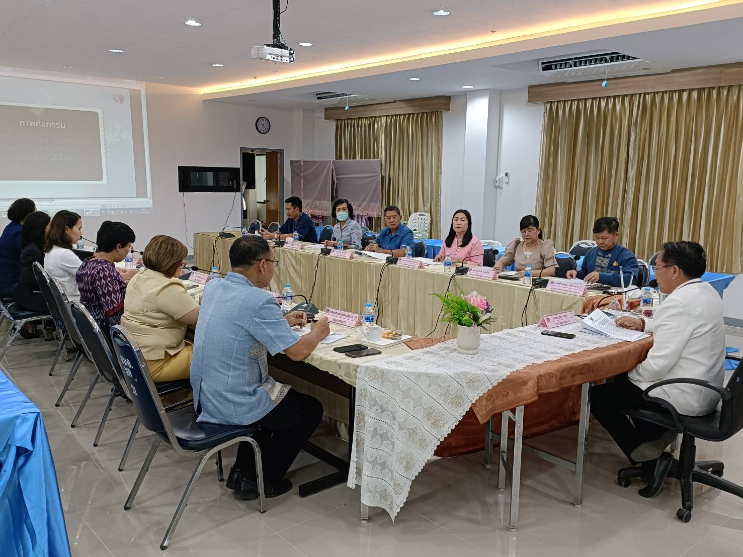 พช.หนองคาย ประชุมคณะอนุกรรมการบริหารกองทุนพัฒนาบทบาทสตรีระดับจังหวัด จังหวัดหนองคายครั้งที่ 7/2566