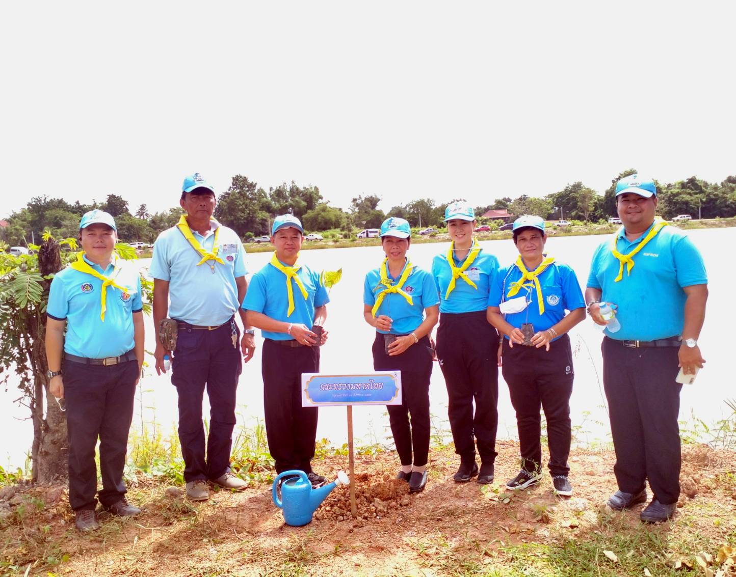 พช.หนองคาย ร่วมกิจกรรมจิตอาสาพัฒนาเฉลิมพระเกียรติสมเด็จพระนางเจ้าสิริกิติ์ พระบรมราชินีนาถ พระบรมราชชนนีพันปีหลวง