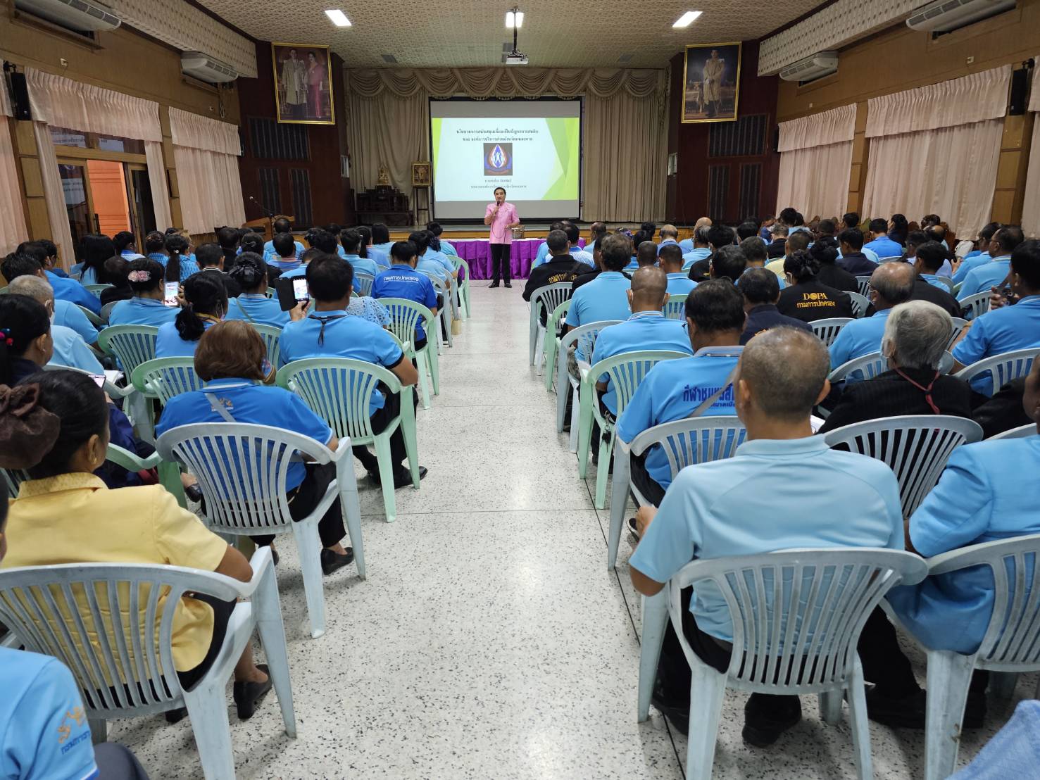 จังหวัดหนองคาย ดำเนินโครงการกองทุนแม่ของแผ่นดิน กิจกรรมประชุมเชิงปฏิบัติการเพิ่มศักยภาพของคณะกรรมการกองทุนแม่ของแผ่นดินจังหวัดหนองคาย